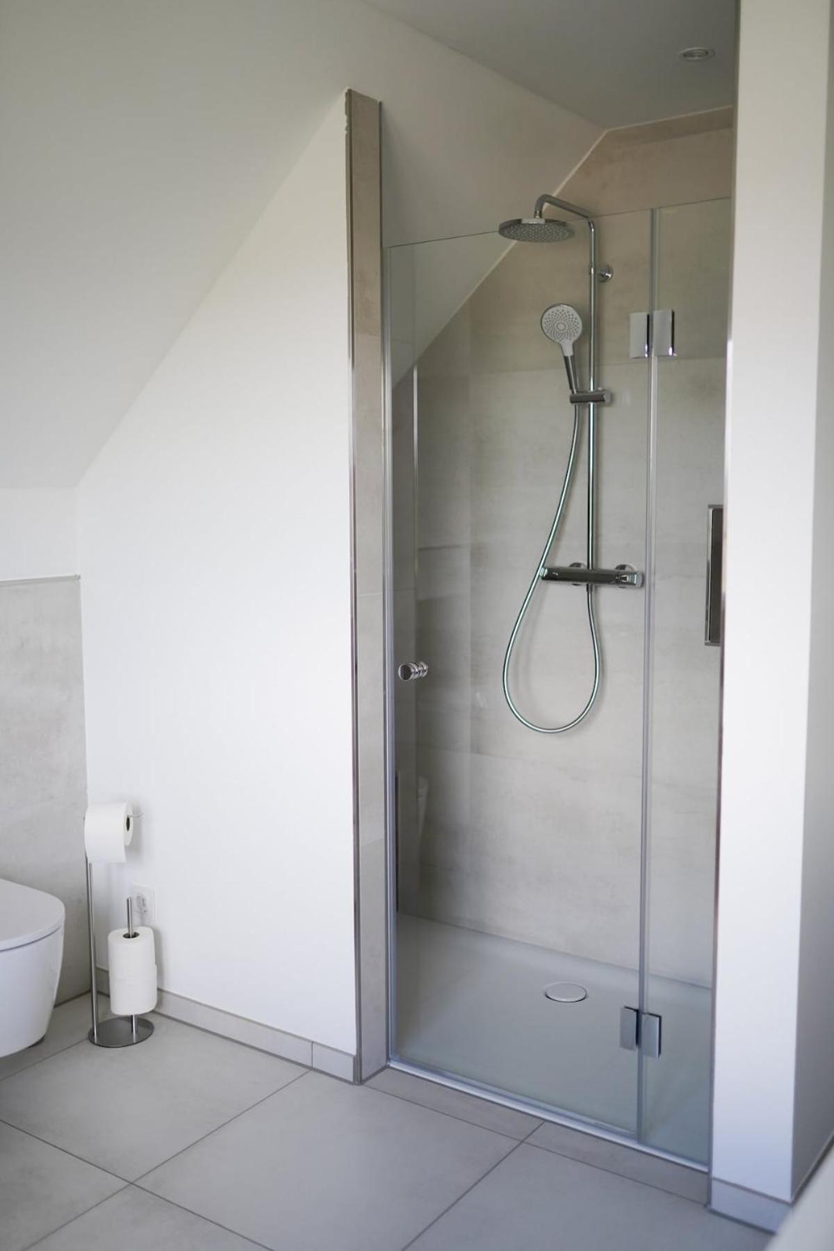 Moderne Bauernhof Wohnung mitten in der Natur