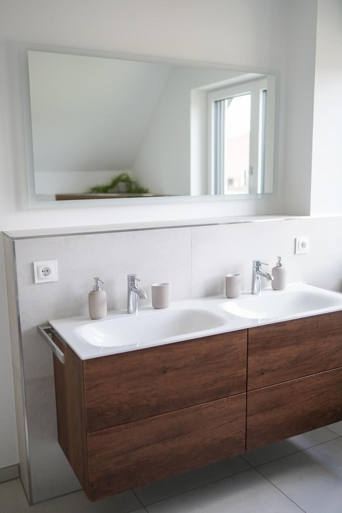Moderne Bauernhof Wohnung mitten in der Natur