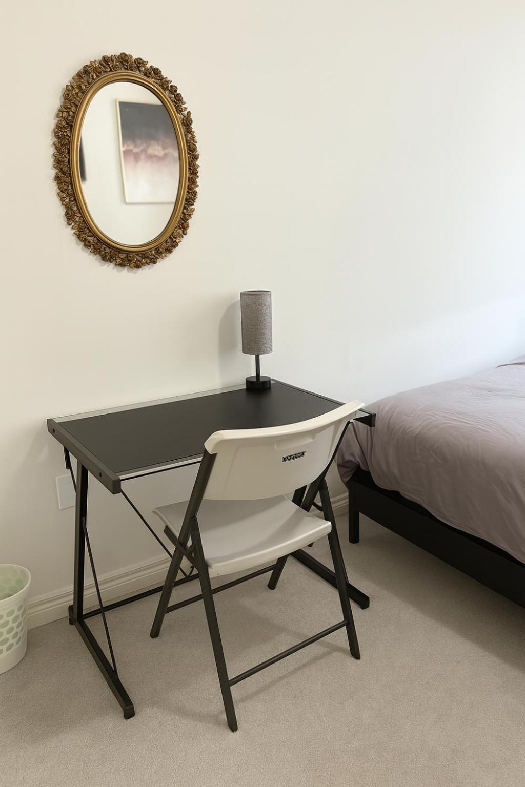 2024 Built Stylish 3BR Cambridge Townhouse with Foosball, Free Parking, WiFi, Full Kitchen, Laundry, 8 Min Drive to African Lion Safari! Perfect for Group 