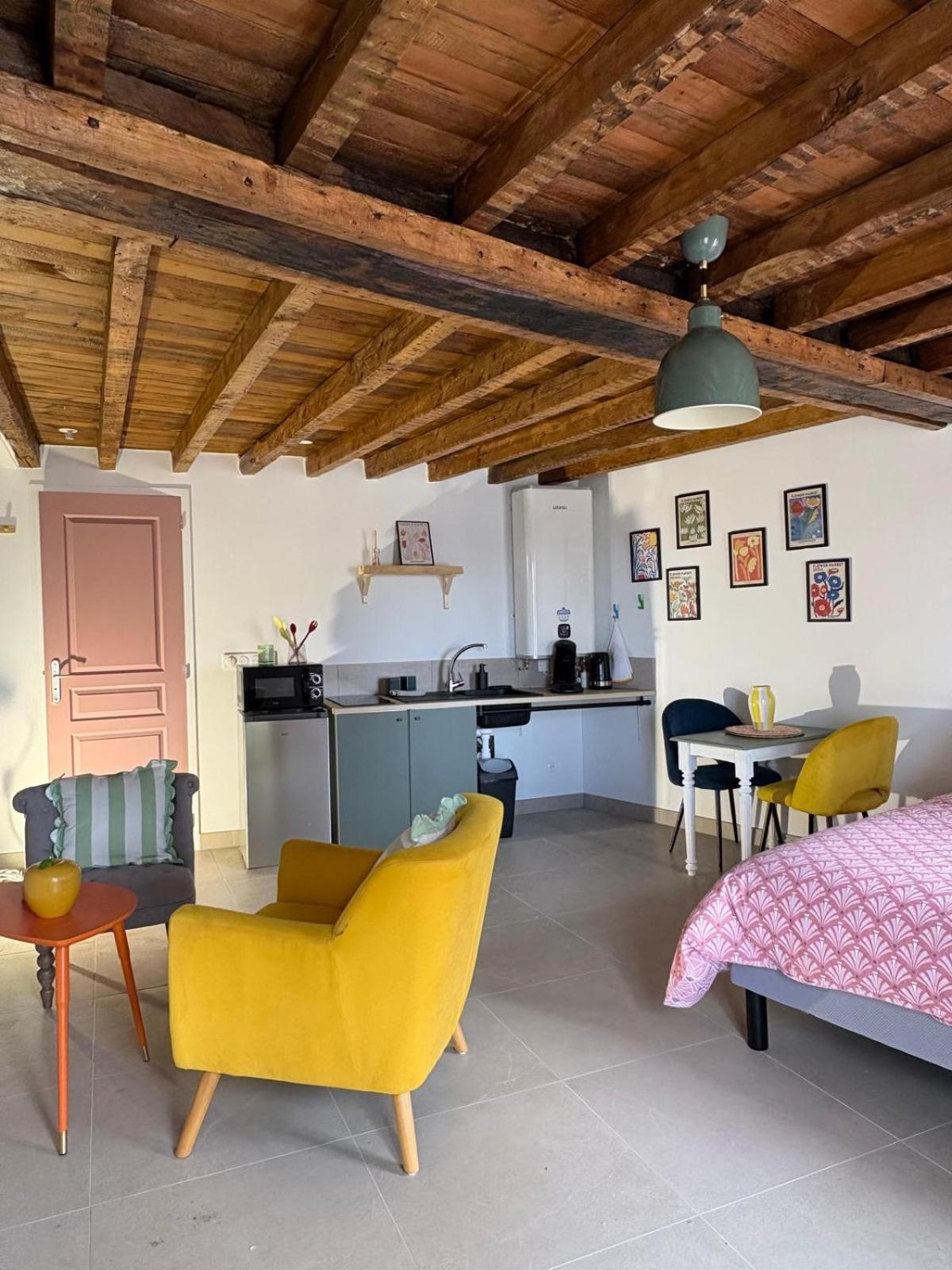 Studio Pop-25m2-Neuf et coloré - WiFi-Netflix