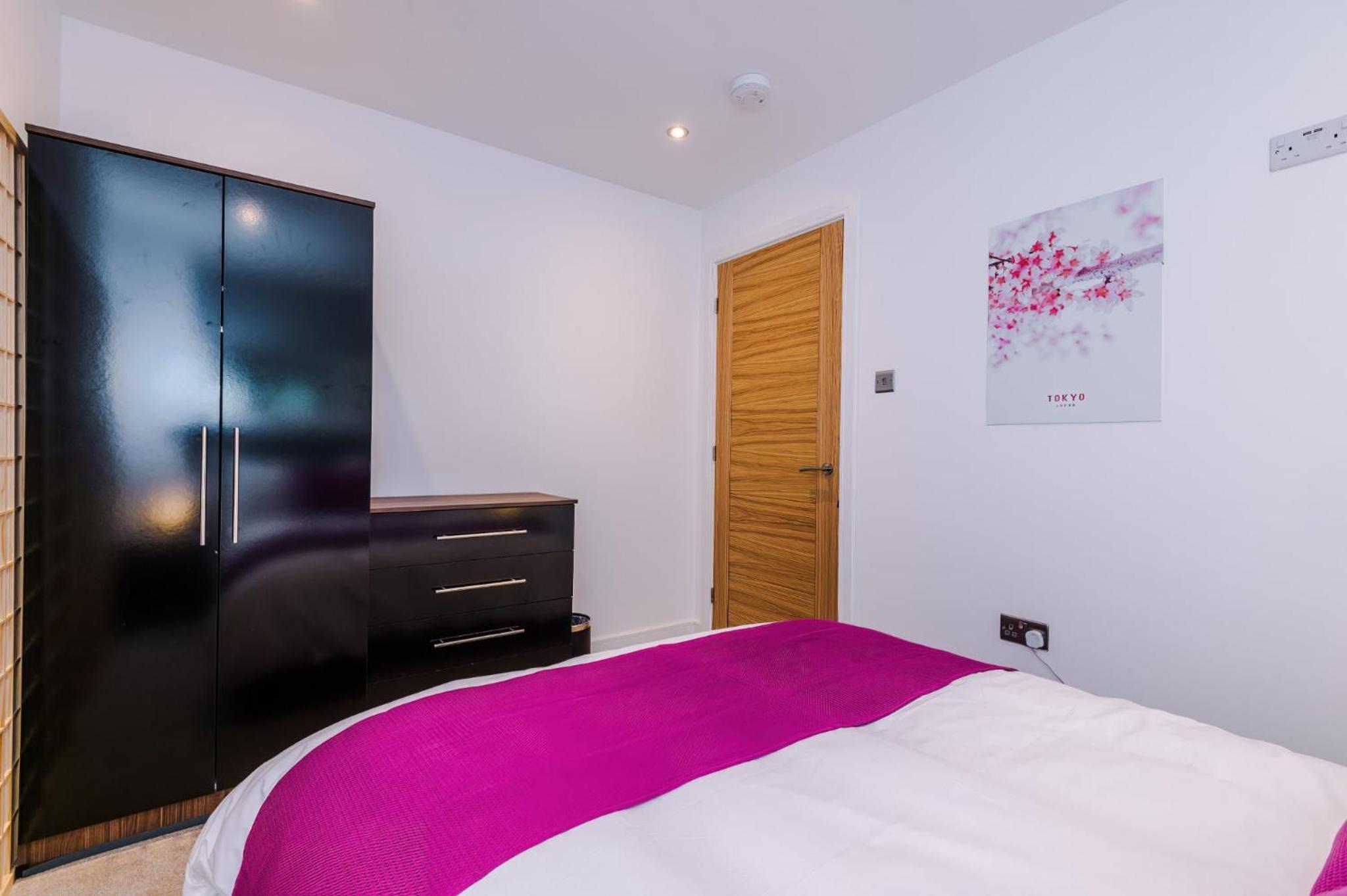 Hiroshi Ryokan - Tokyo Suite - Leeds City Centre
