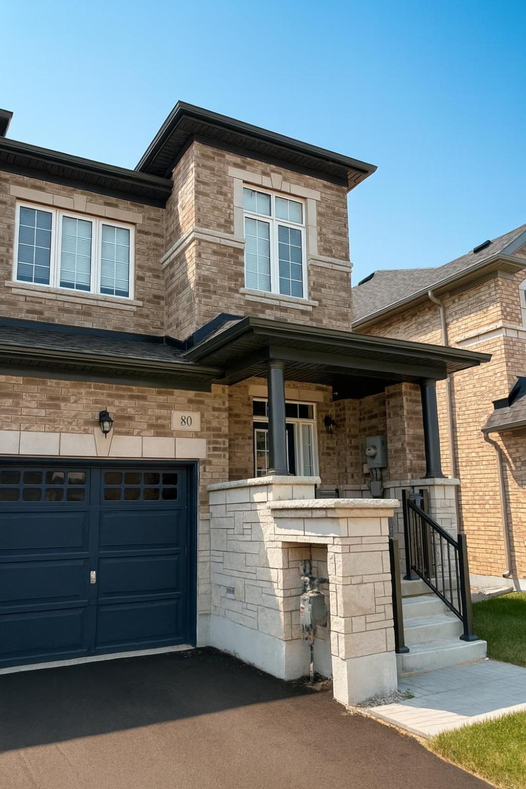 2024 Built Stylish 3BR Cambridge Townhouse with Foosball, Free Parking, WiFi, Full Kitchen, Laundry, 8 Min Drive to African Lion Safari! Perfect for Group 