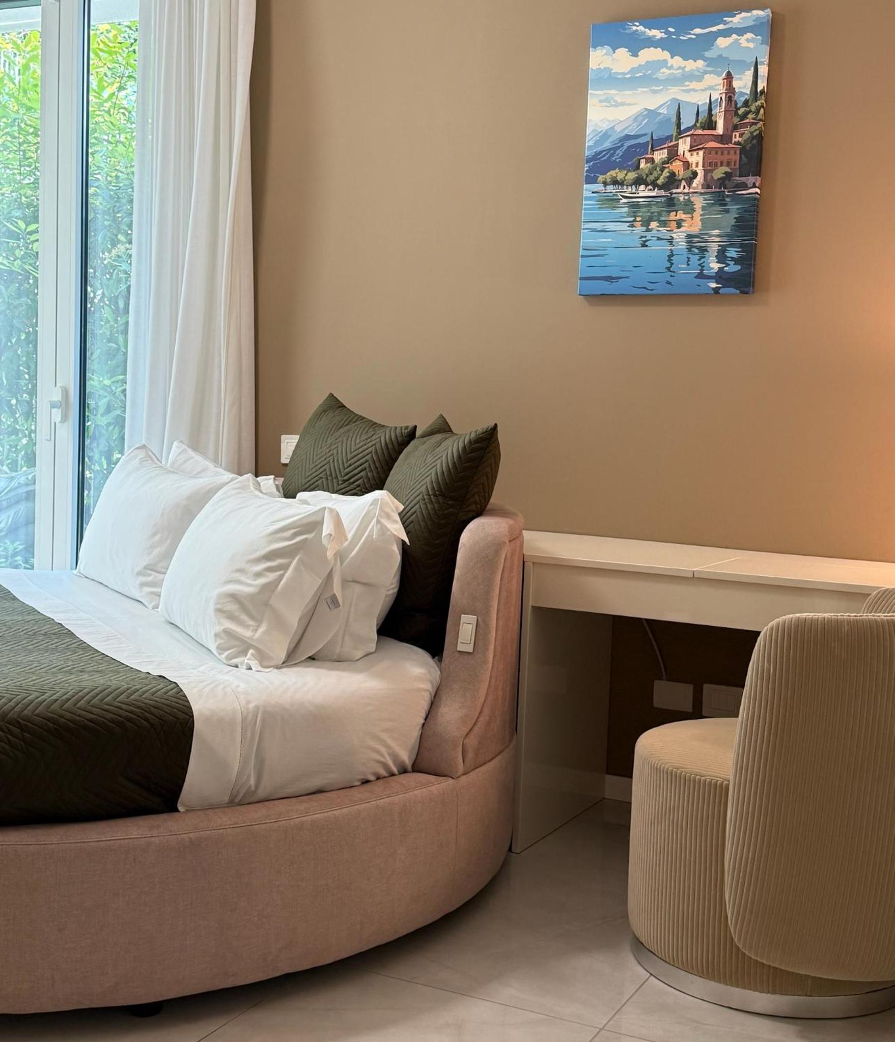Borgo Vico Luxury Suites - by MyHomeInComo