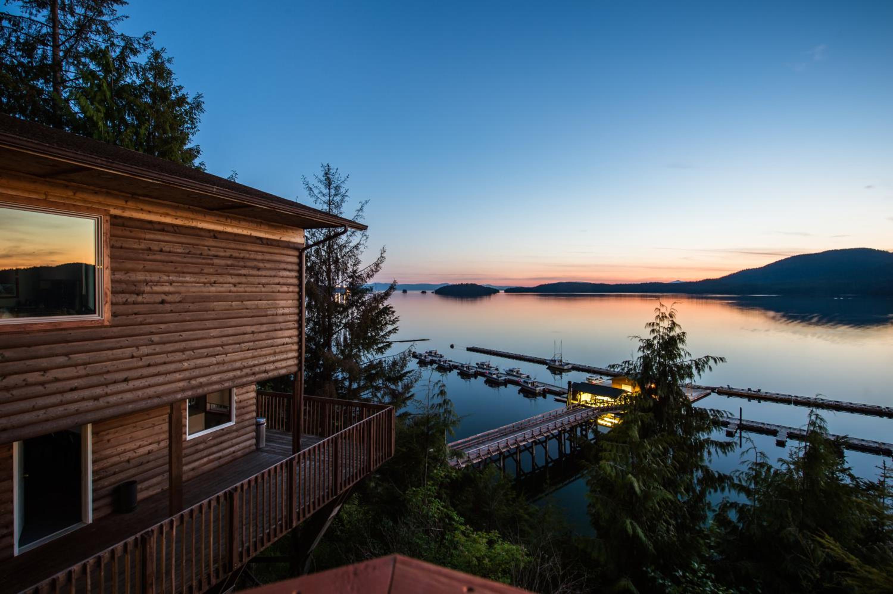 Salmon Falls Resort view 5