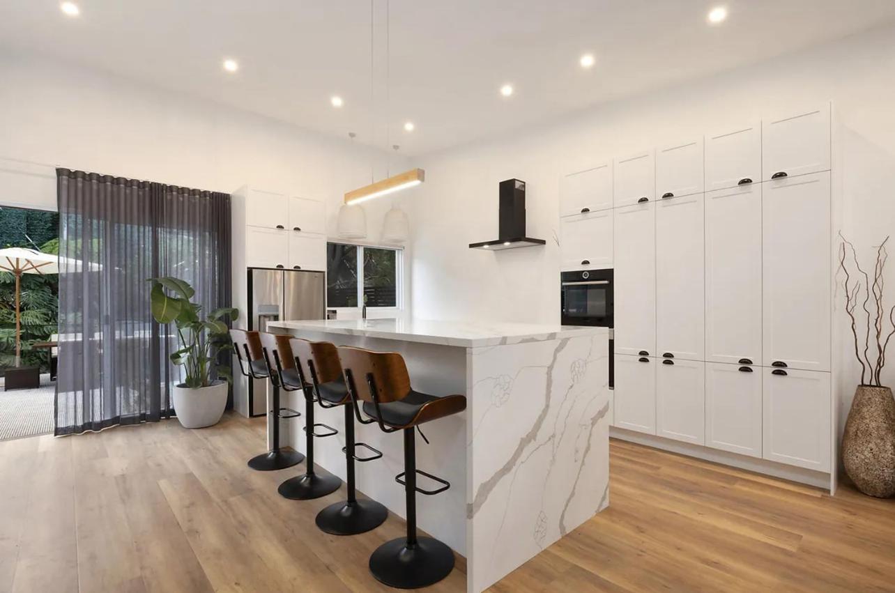 Affordable Luxury Stay Near Manly Beach