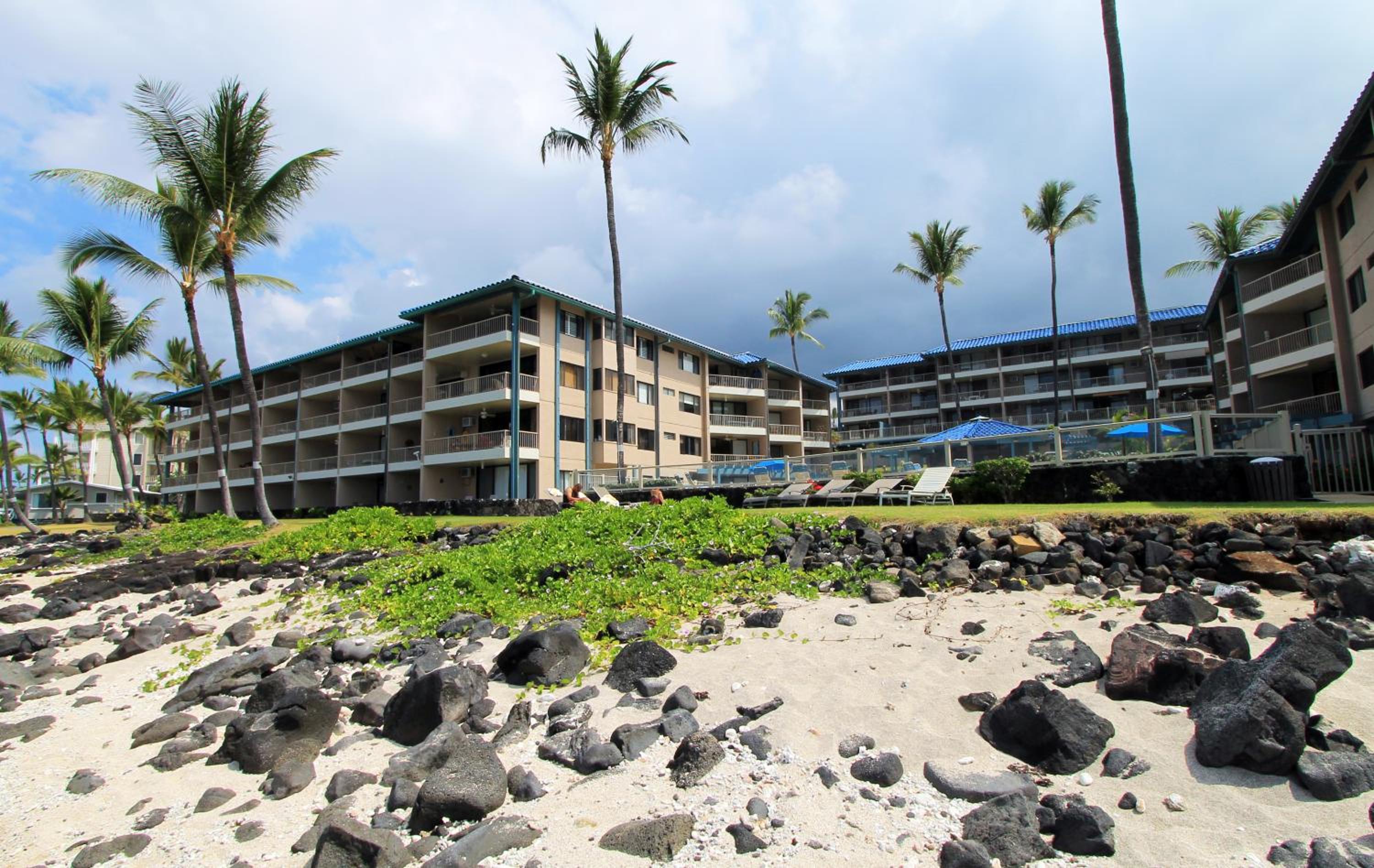 Hotel Castle at Kona Reef - Image 1