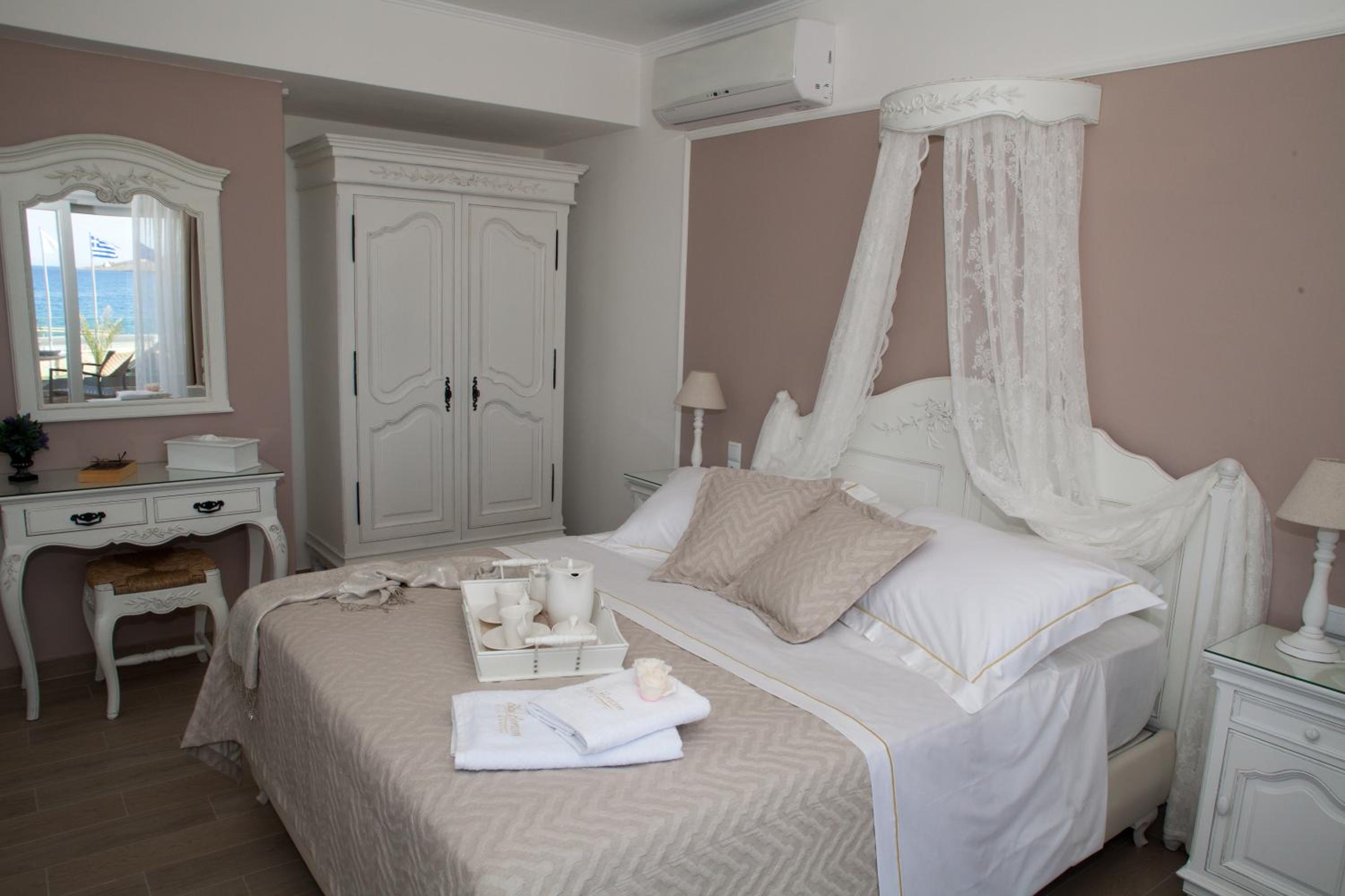 Blue Horizon Villa & Suites