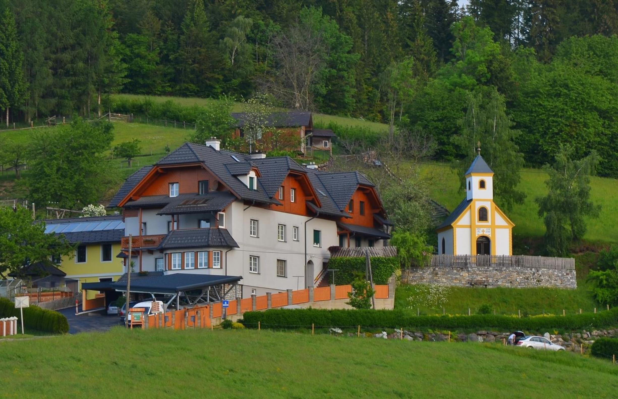 Ferienwohnungen Perhofer