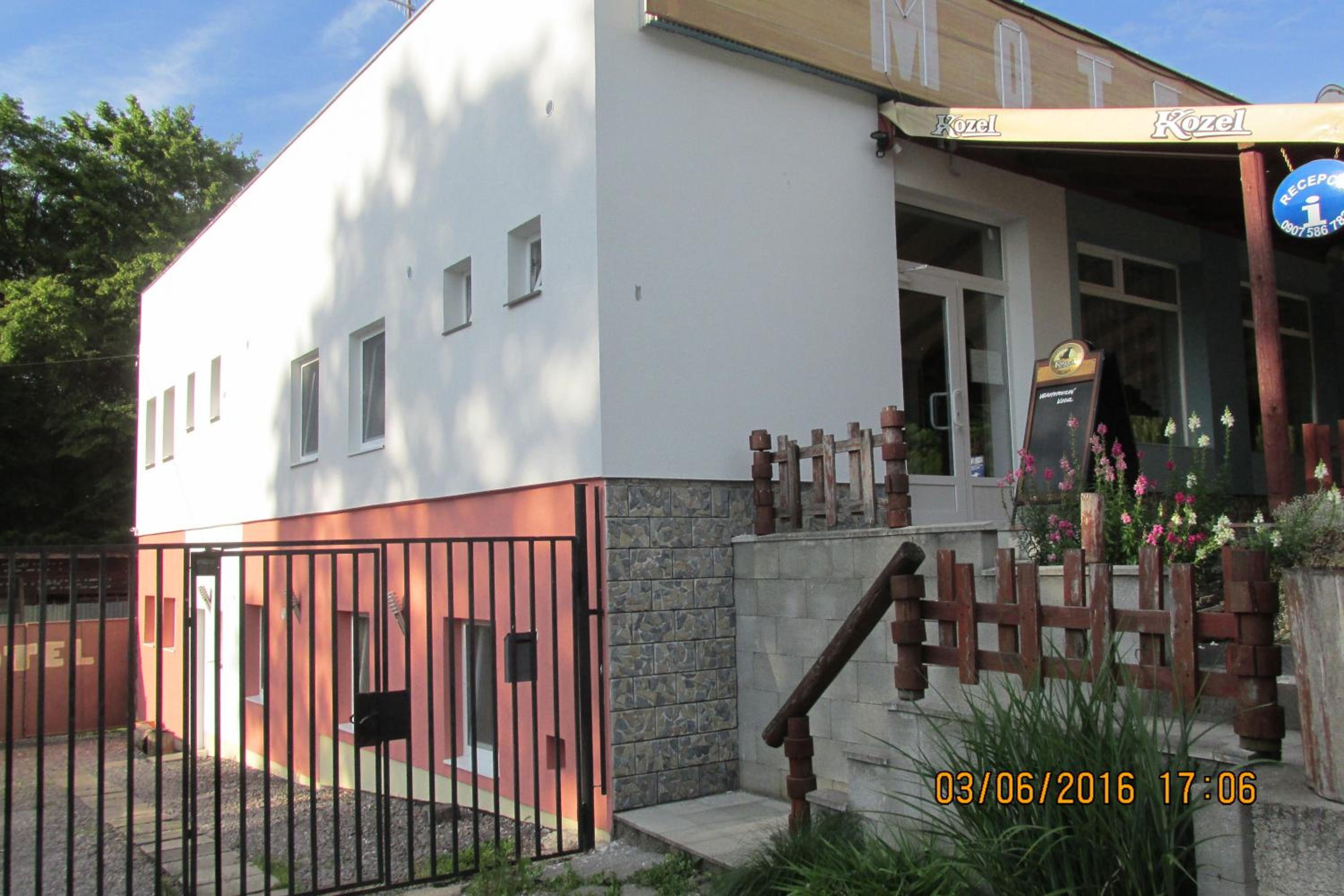 Photo 13