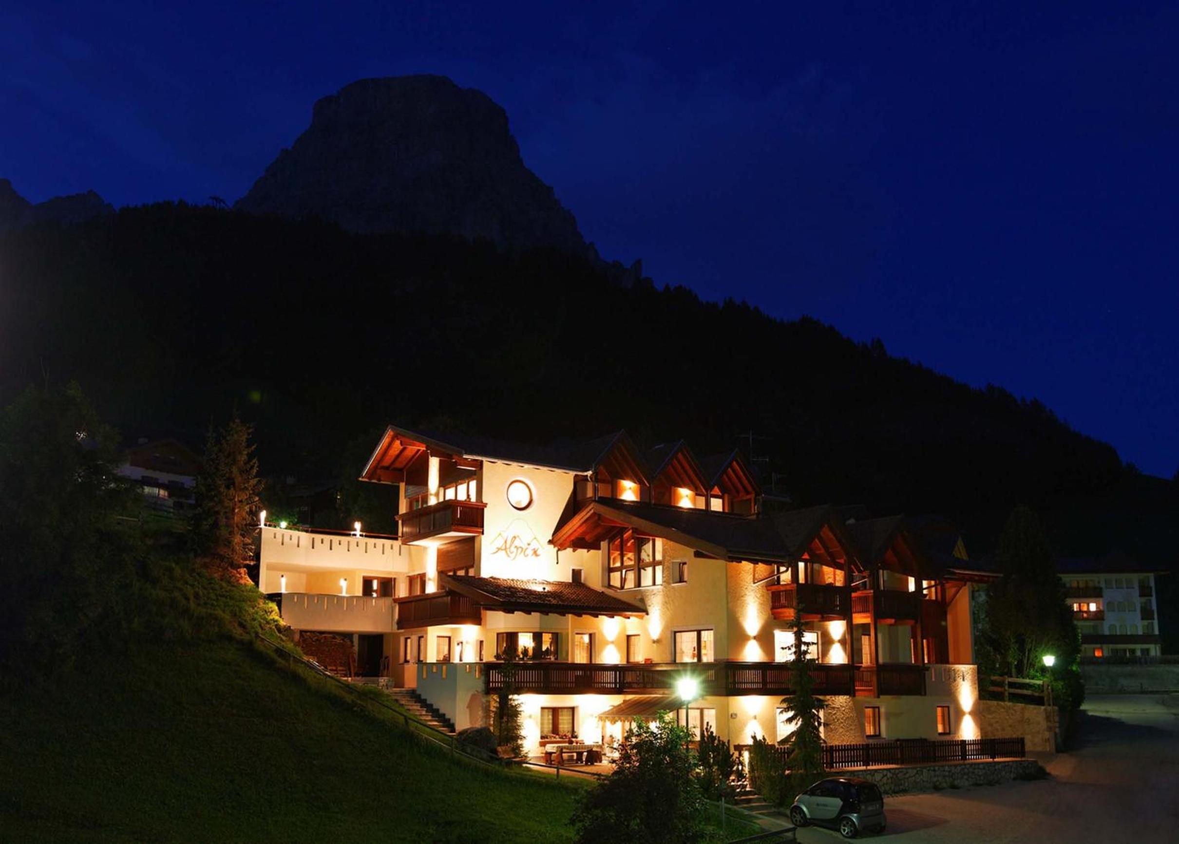 Alpin Apartments Colfosco view 2