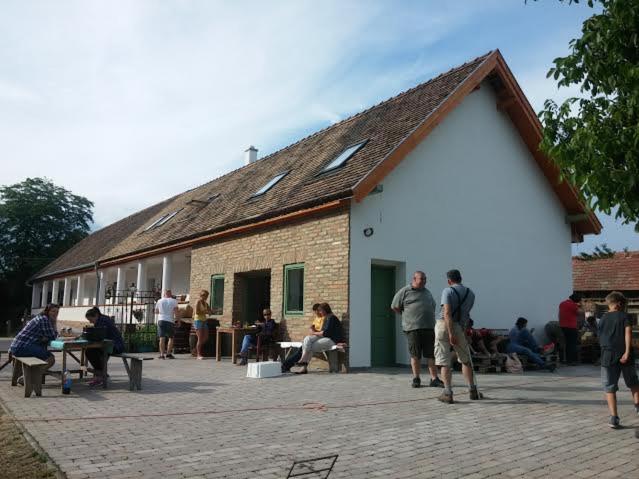 Photo 6