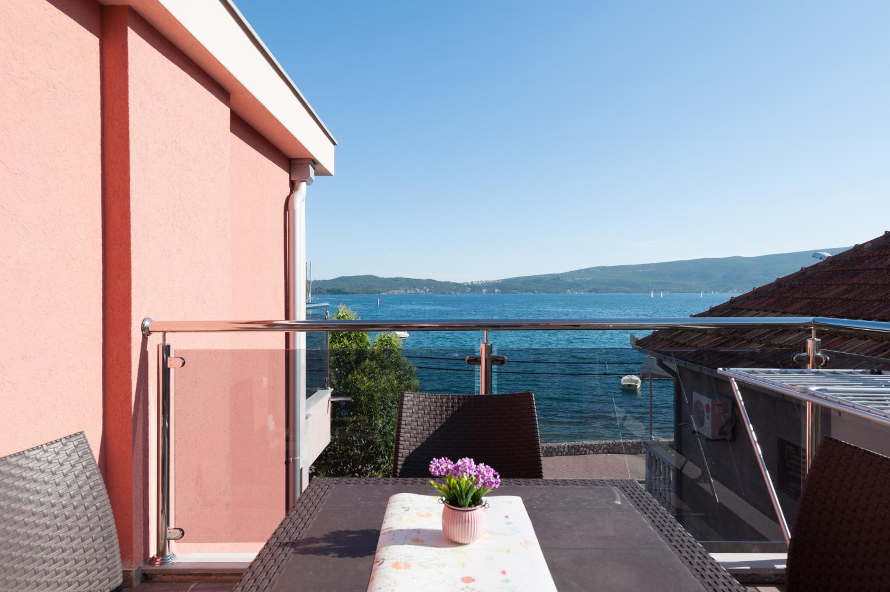 Apartments Delfin
