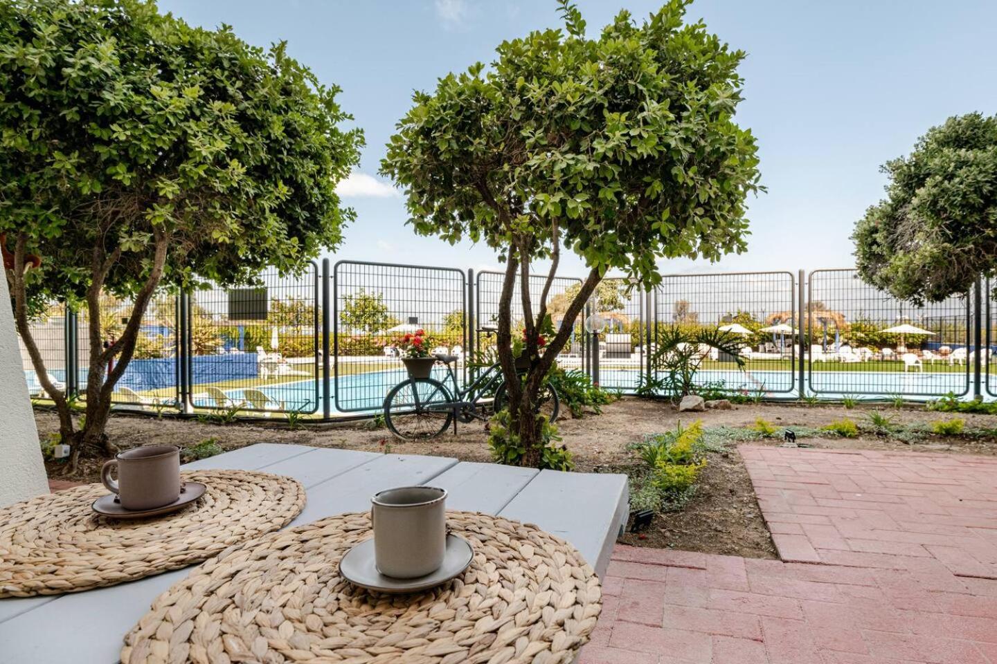 GW009 Gugel Waves Patio and Pool Seaview Apartment