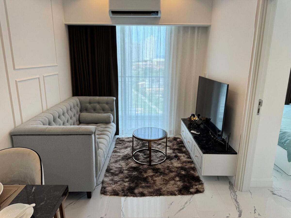 Skyline Stay - Empire Tower