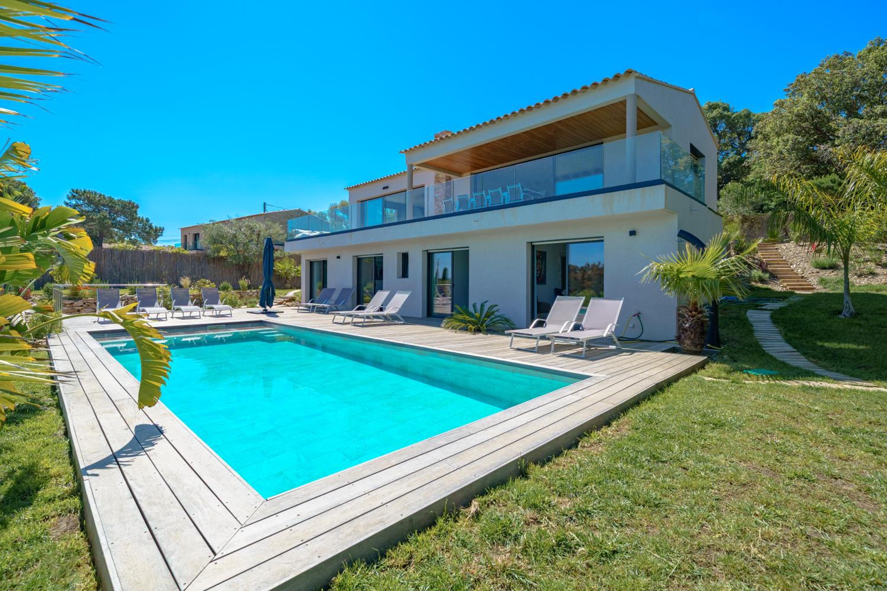 Villa de la Madrague Vue Mer à 200m de la Plage sur La Presqu' île de Giens Sea and Mountain Pleasure