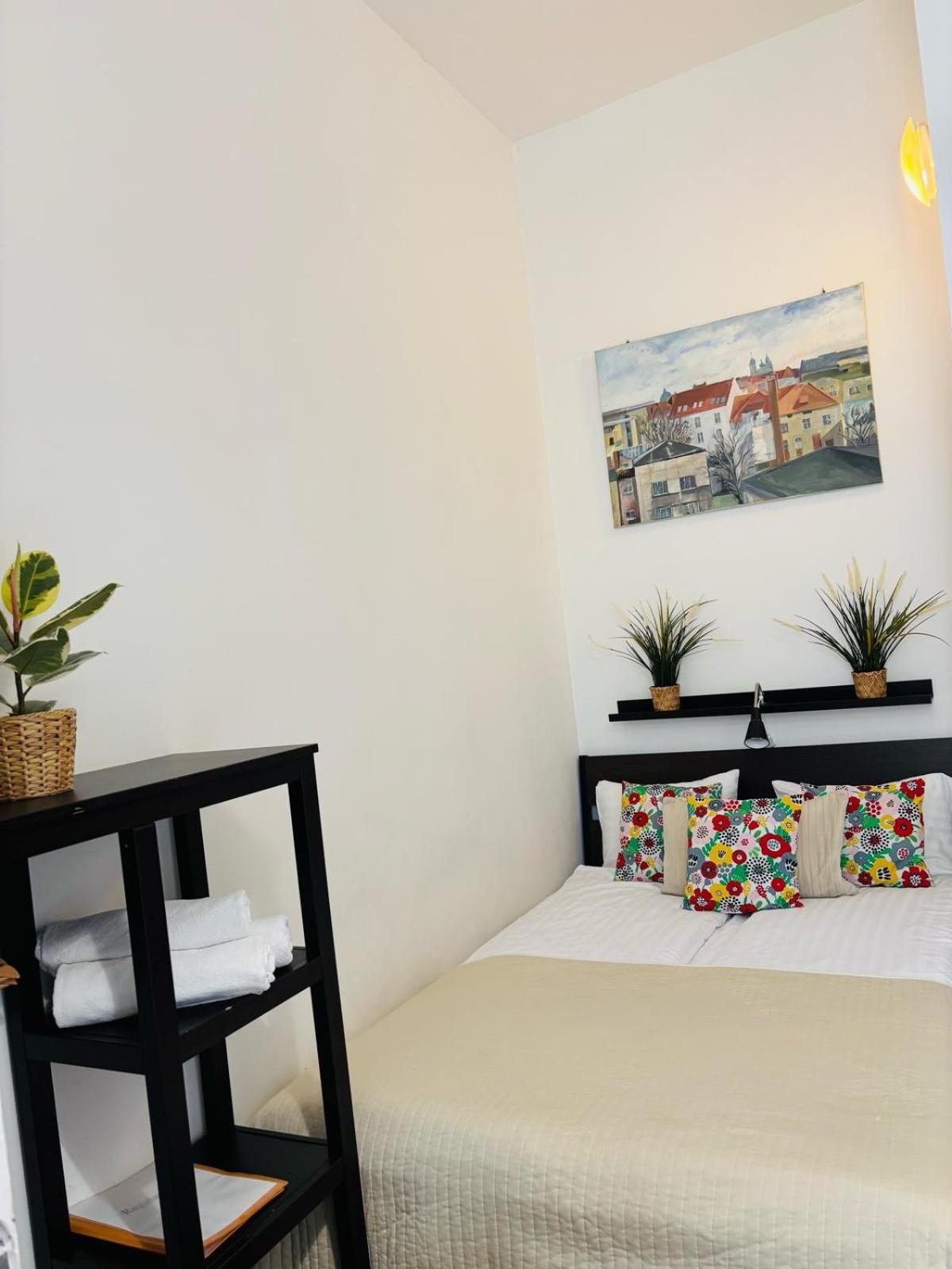 Krakow Apartments & Rooms