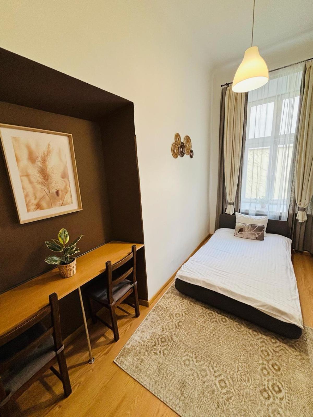 Krakow Apartments & Rooms