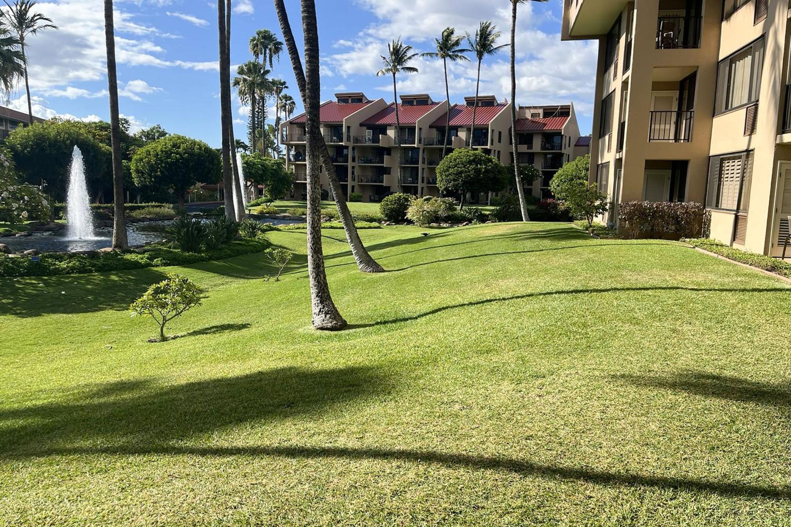 Kamaole Sands 10-113 - Ocean View, Ground Level, Stunning Renovation, Split-AC!
