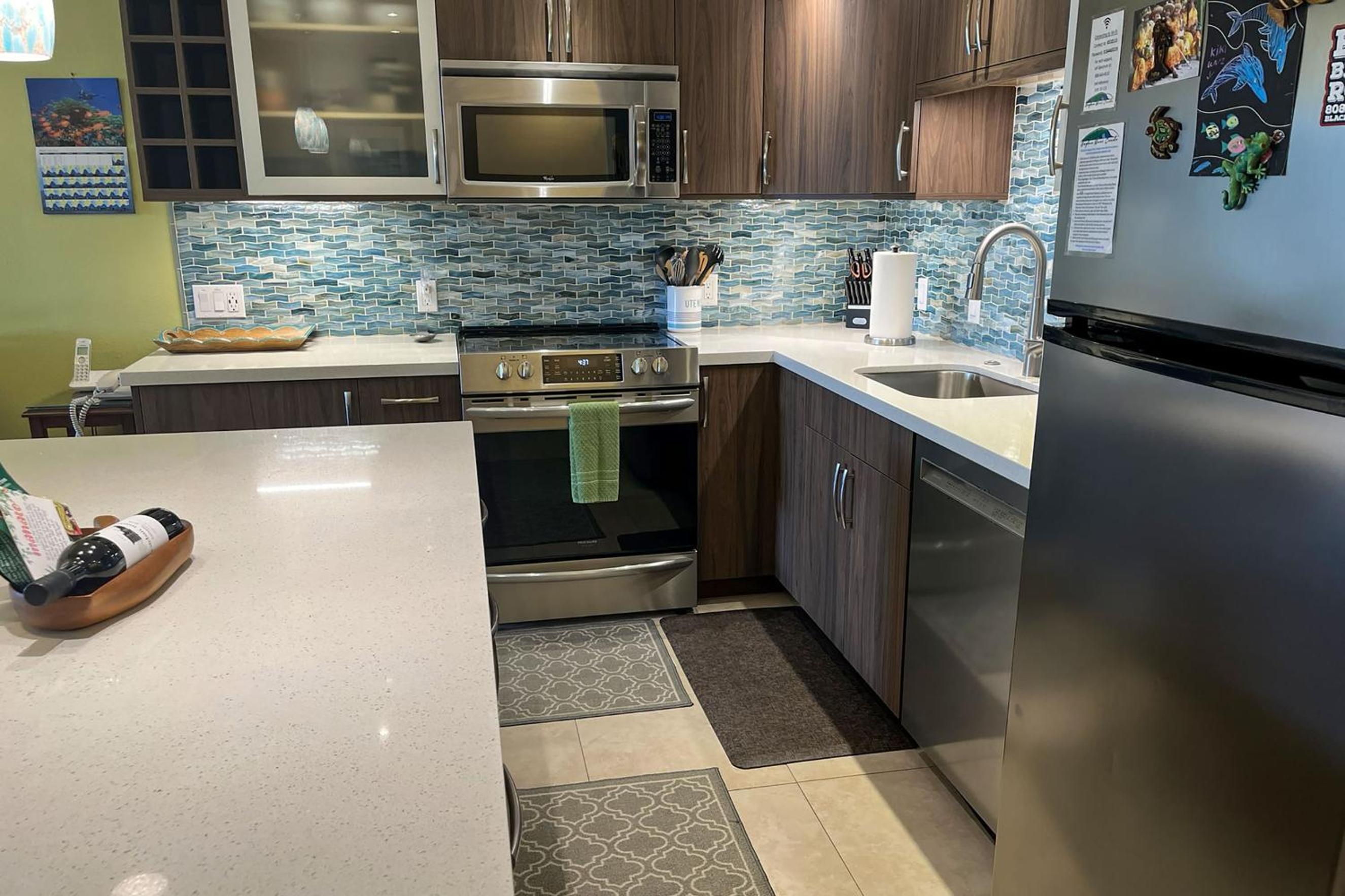 Kamaole Sands 10-113 - Ocean View, Ground Level, Stunning Renovation, Split-AC!