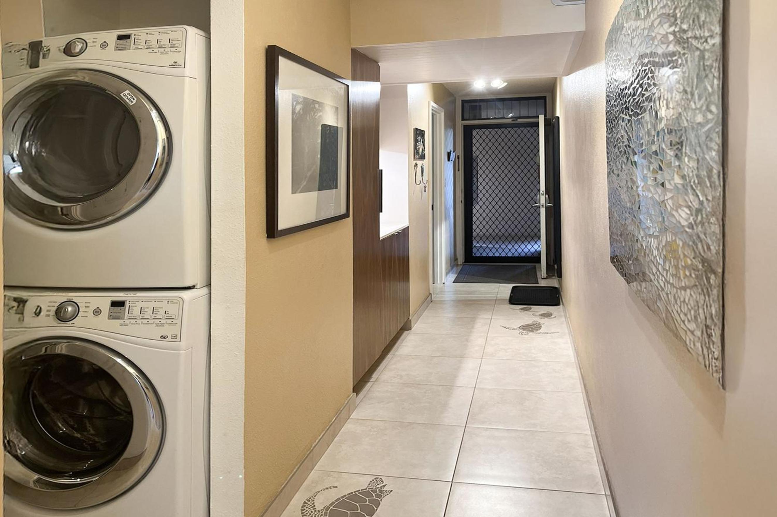 Kamaole Sands 10-113 - Ocean View, Ground Level, Stunning Renovation, Split-AC!