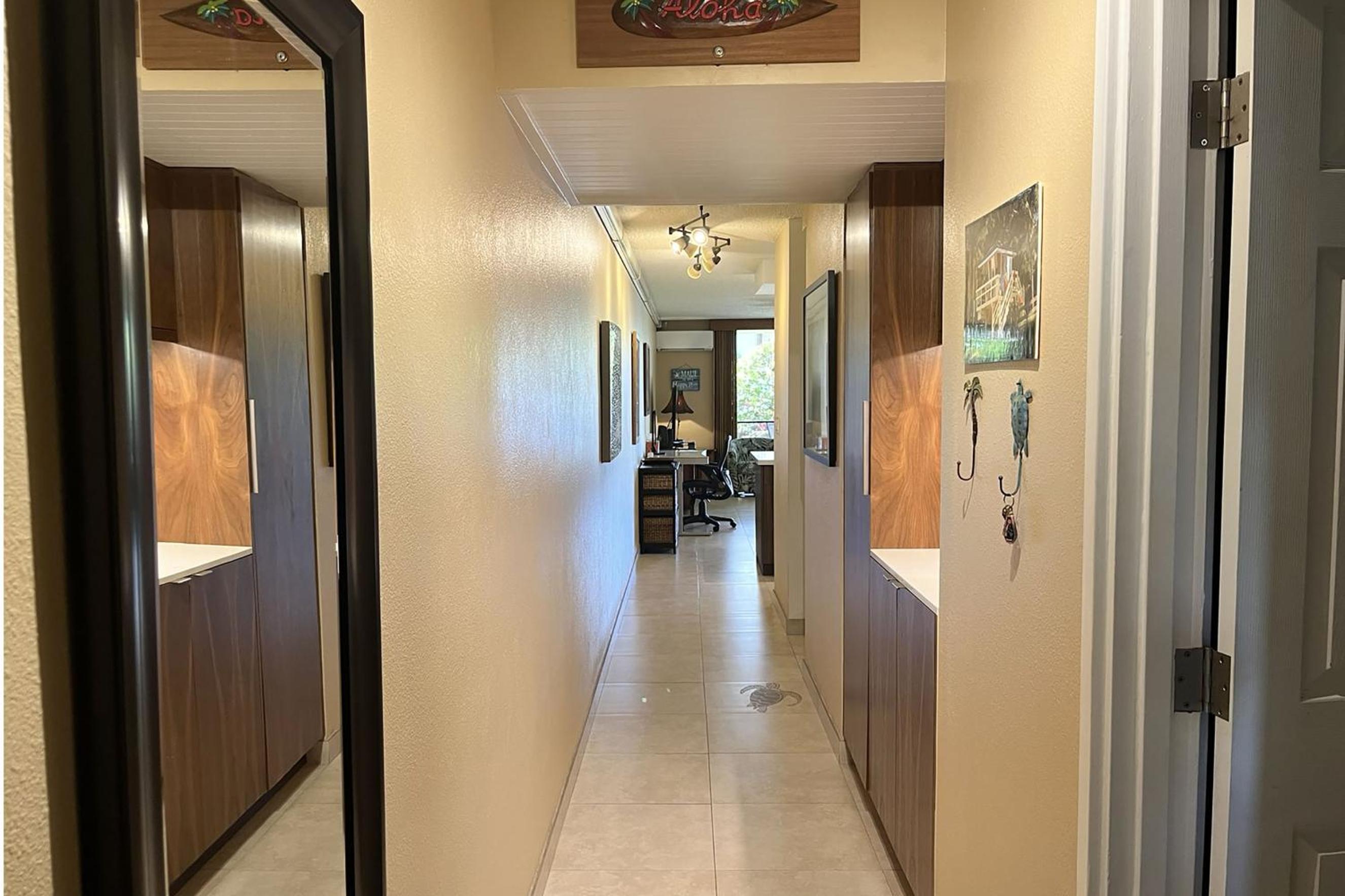 Kamaole Sands 10-113 - Ocean View, Ground Level, Stunning Renovation, Split-AC!
