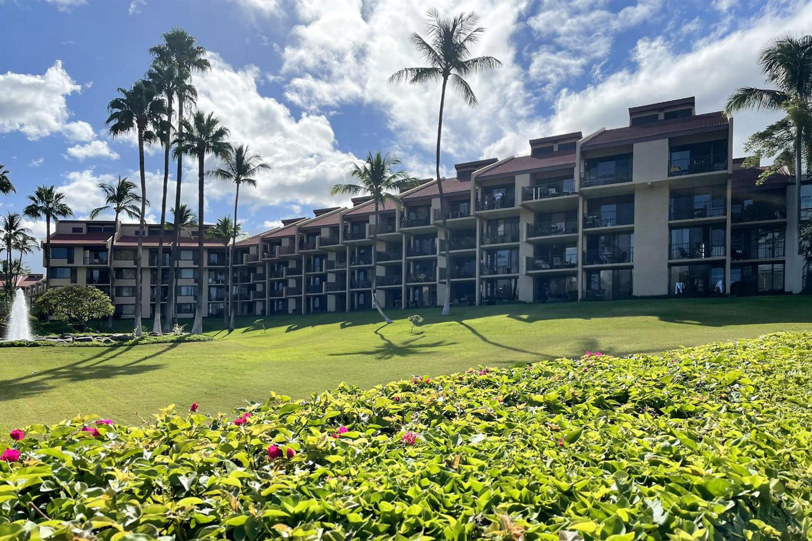 Kamaole Sands 10-113 - Ocean View, Ground Level, Stunning Renovation, Split-AC!