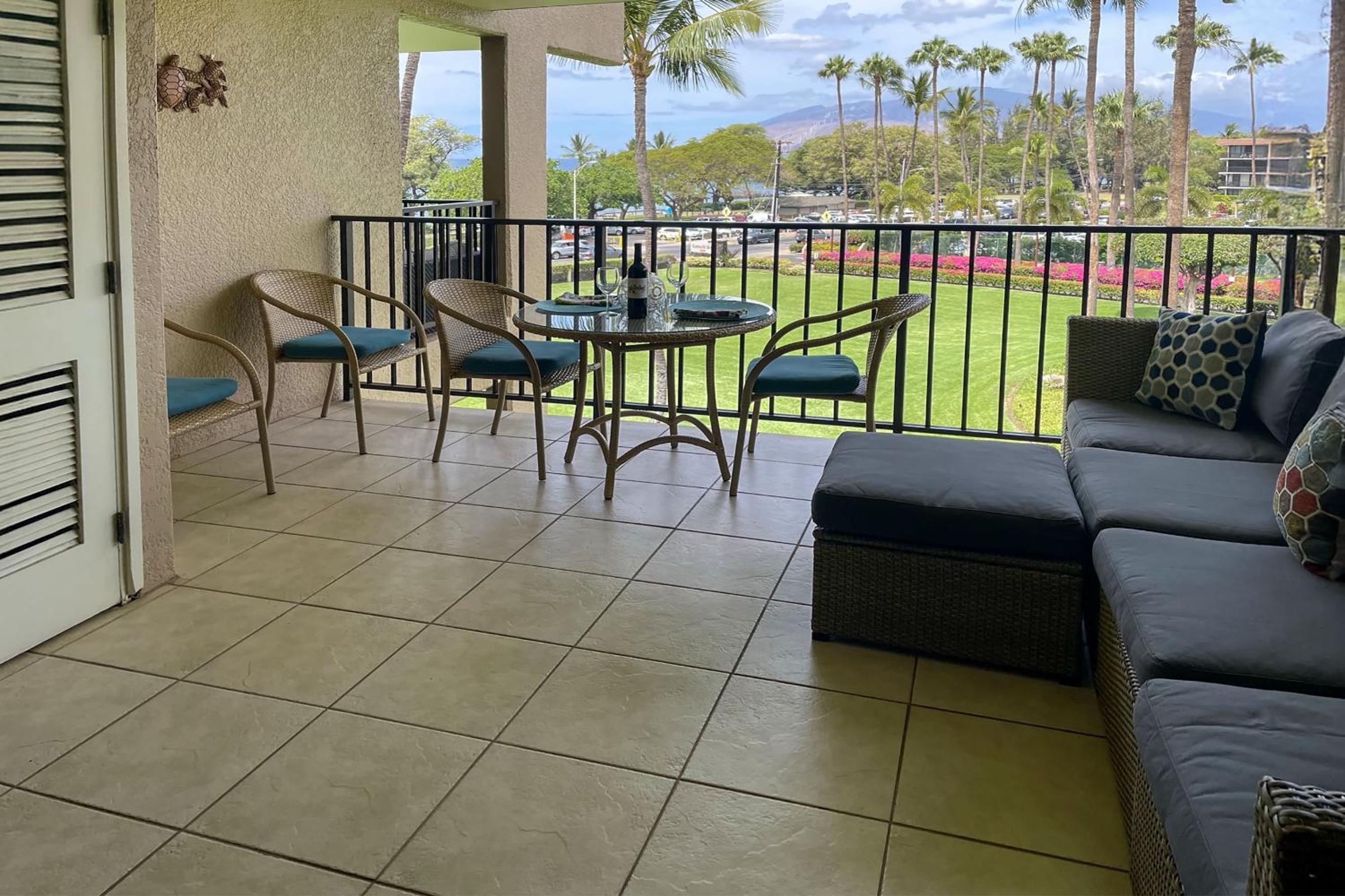 Kamaole Sands 10-307, Ocean View, Large Lanai, Twin Murphy Beds, Split-AC, Wi-Fi