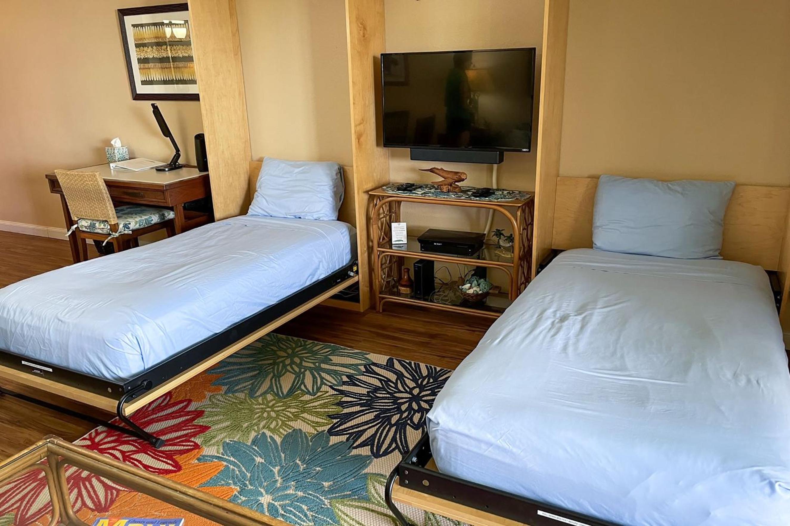 Kamaole Sands 10-307, Ocean View, Large Lanai, Twin Murphy Beds, Split-AC, Wi-Fi