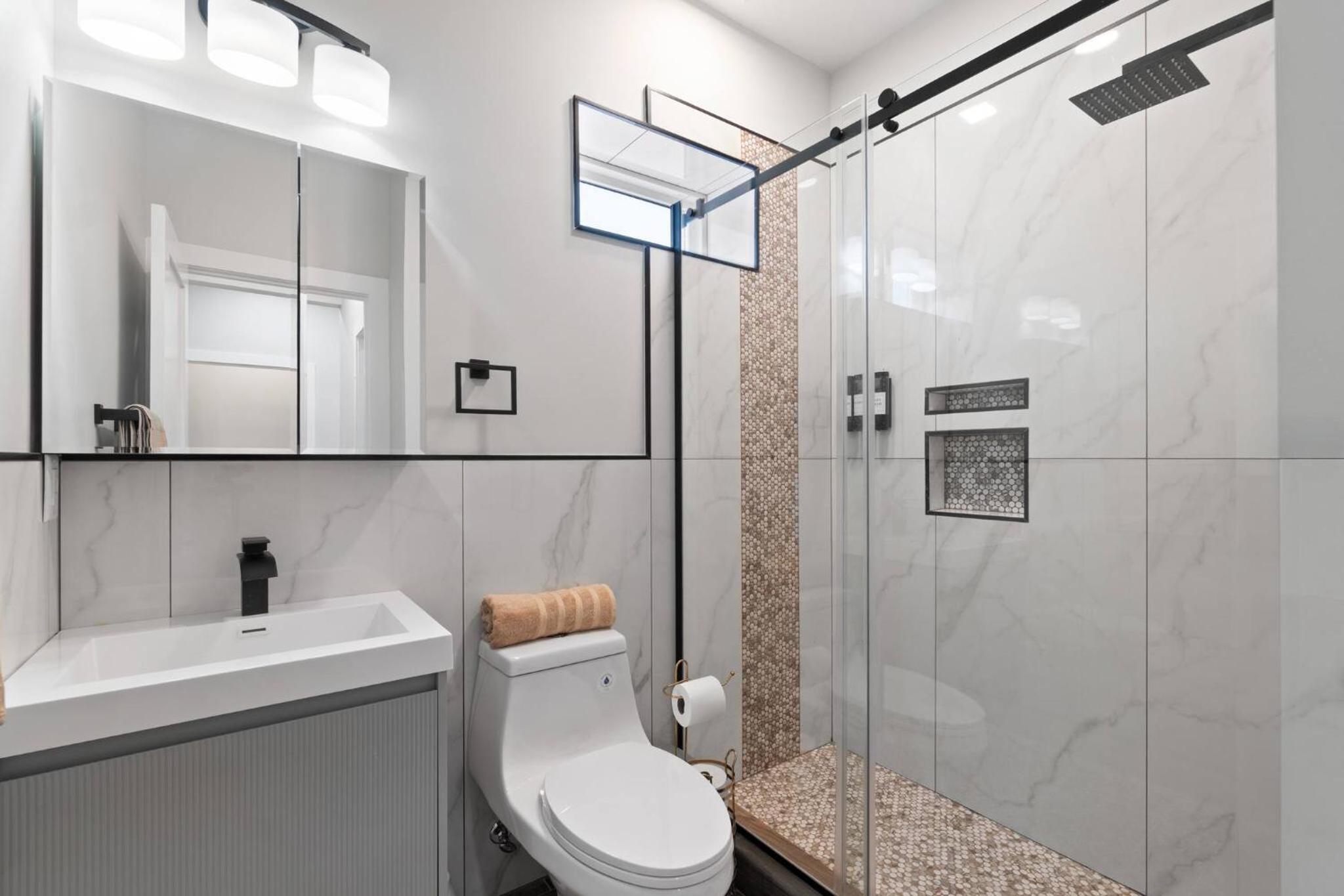 CityLine Group Stay | Near NYC | Private Parking