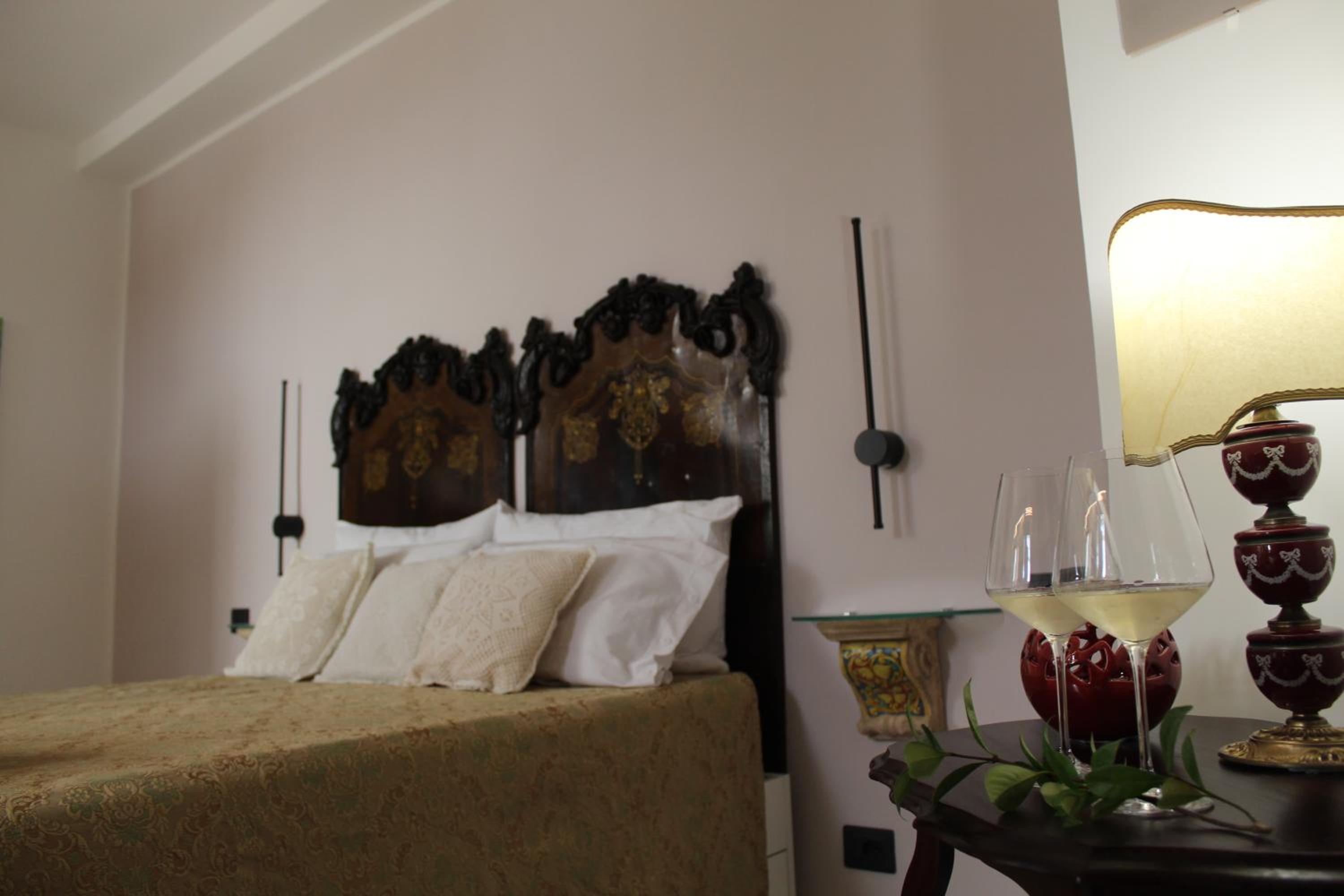 Minerva Charming House Elegant & Central Stay in Salerno