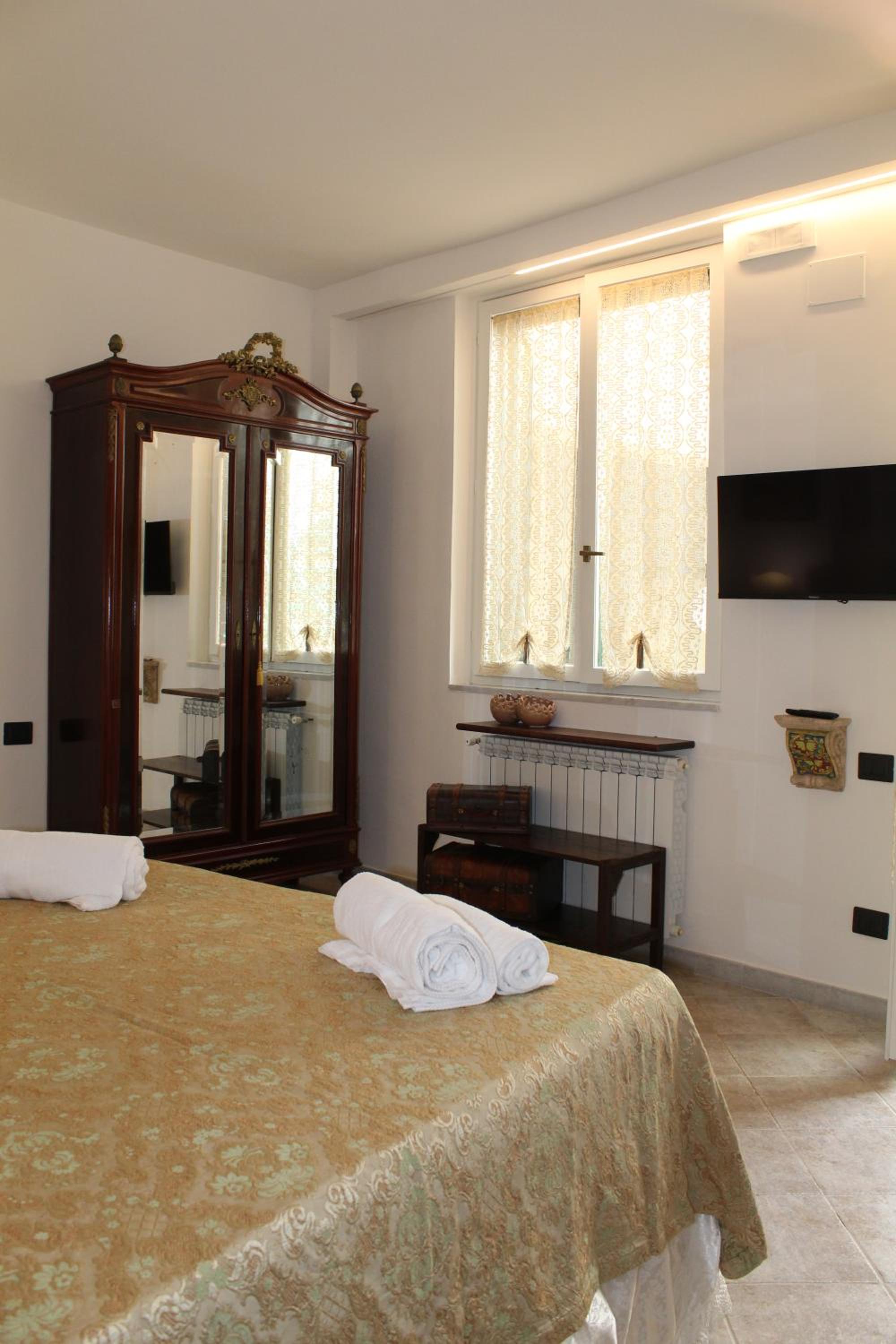 Minerva Charming House Elegant & Central Stay in Salerno