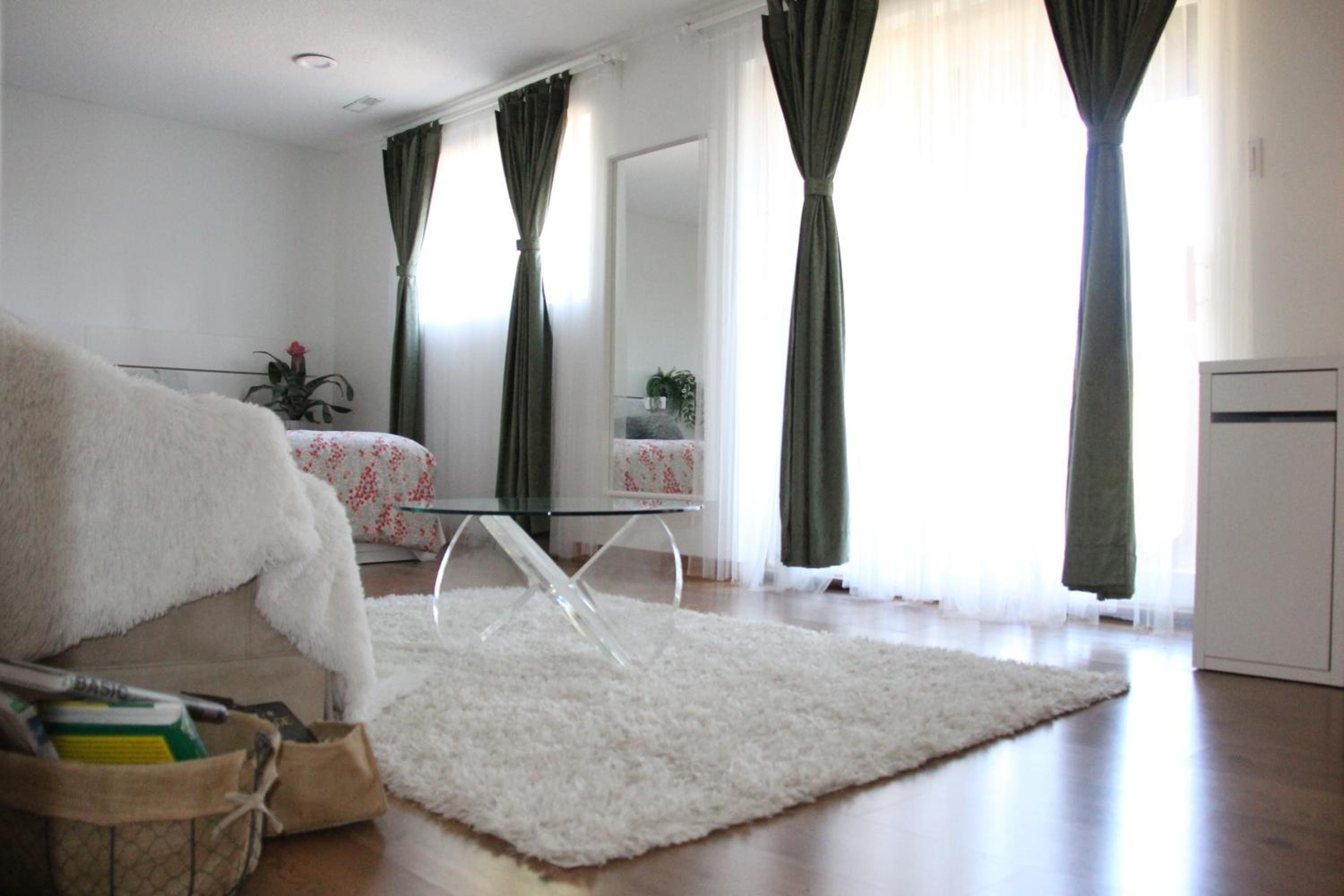 Serene Don River Nature gateway- 2BR suite, Private Patio, Free Parking