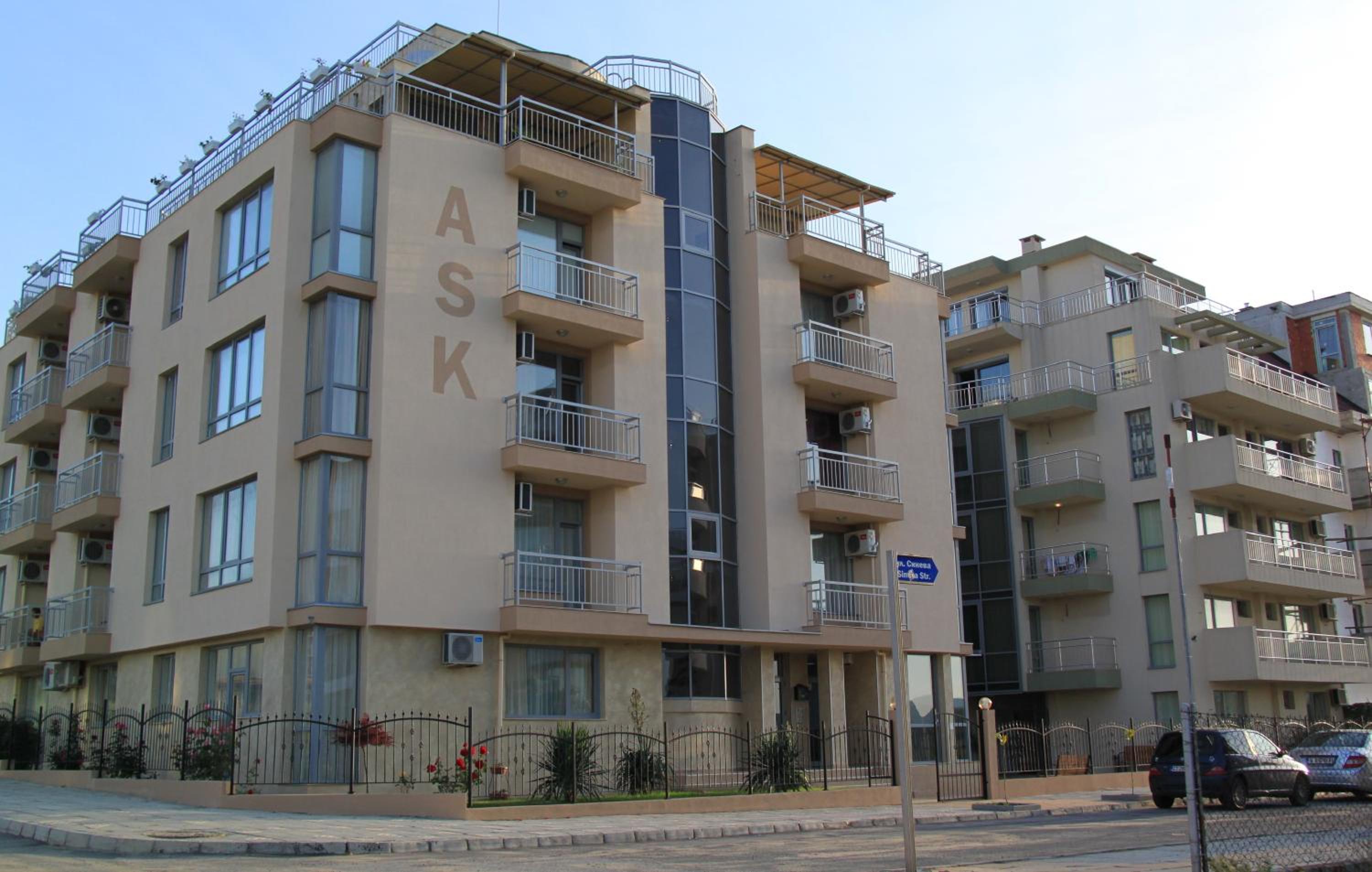 Hotel Guest House ASK - Image 1