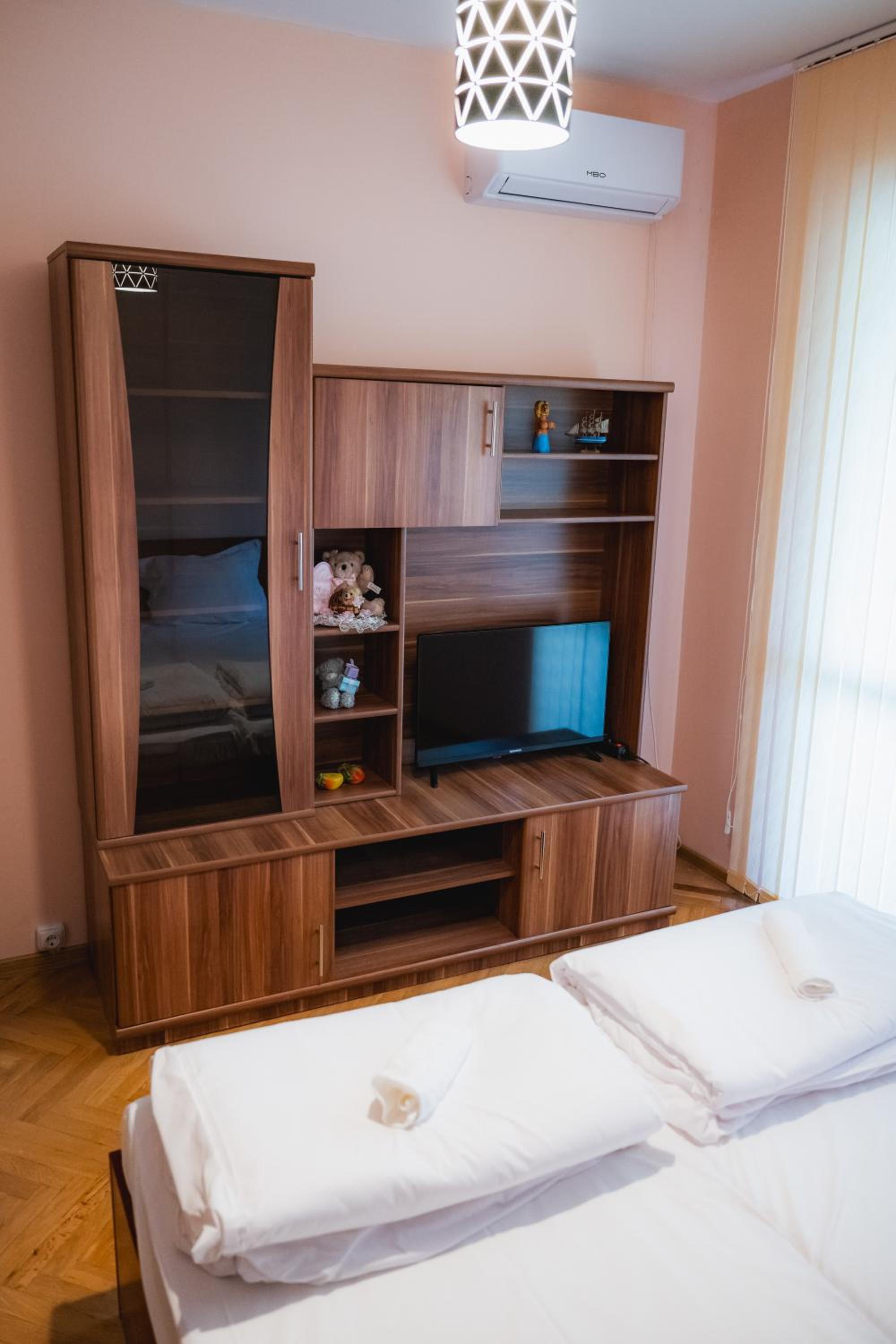 2BR Apartment Dobrevi