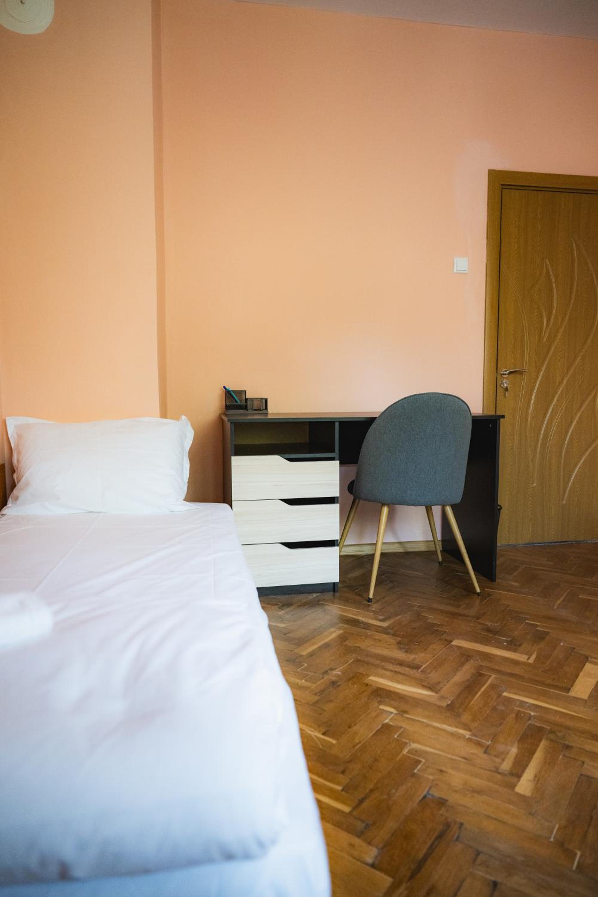 2BR Apartment Dobrevi