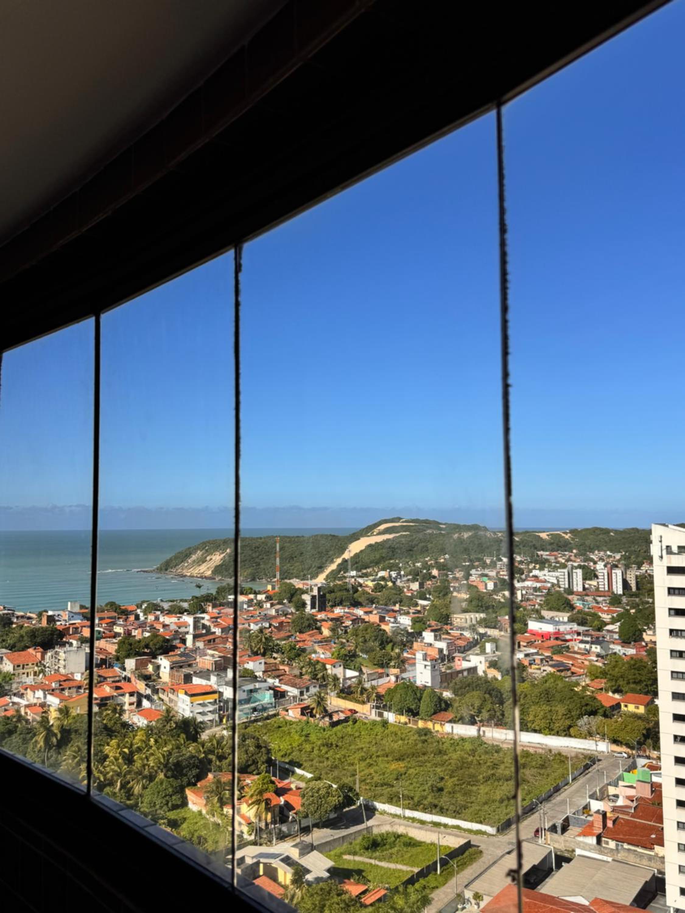 Porto Tropical Residence - 16º andar com varanda e quartos para o Mar, morro do careca e dunas