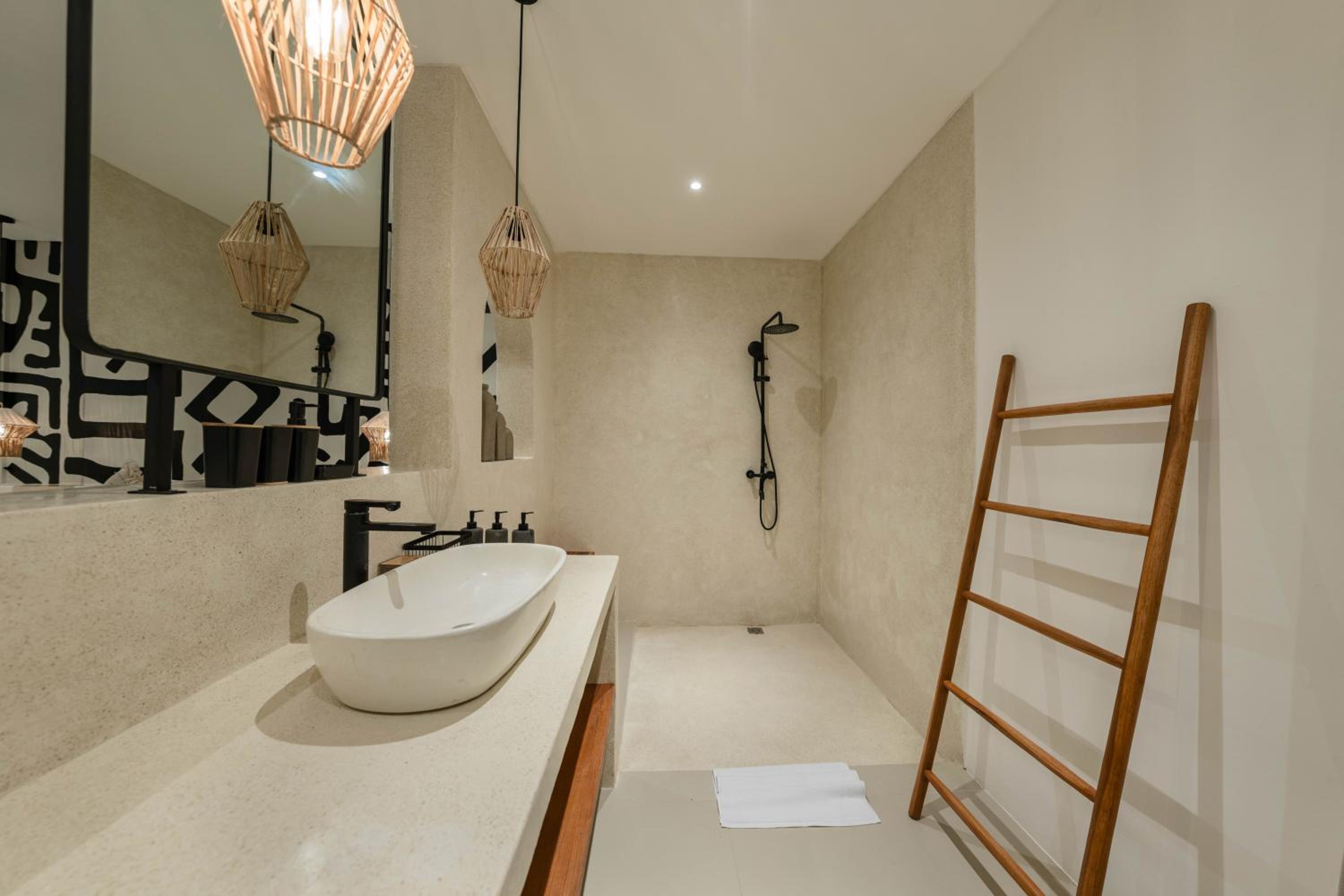 Villa Aura - Spacious 1BR Private Pool Luxury Villa