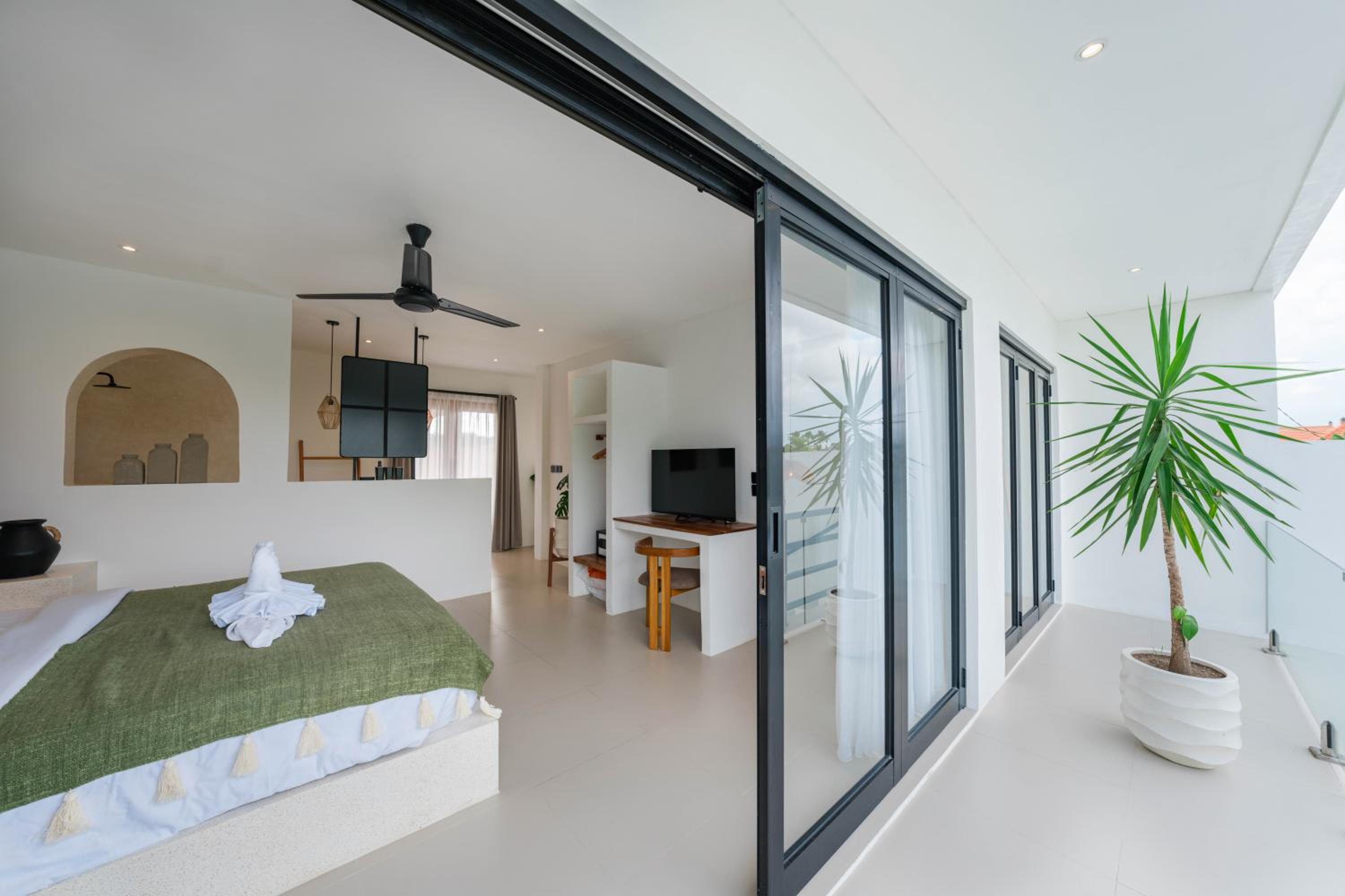 Villa Aura - Spacious 1BR Private Pool Luxury Villa