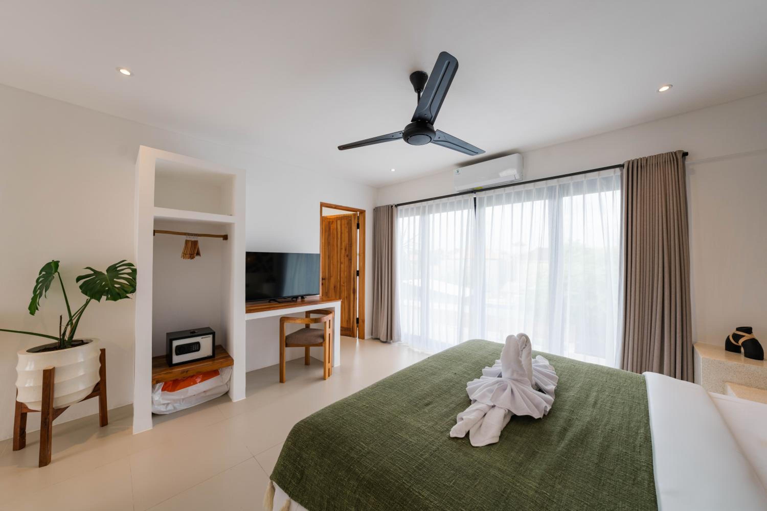 Villa Aura - Spacious 1BR Private Pool Luxury Villa