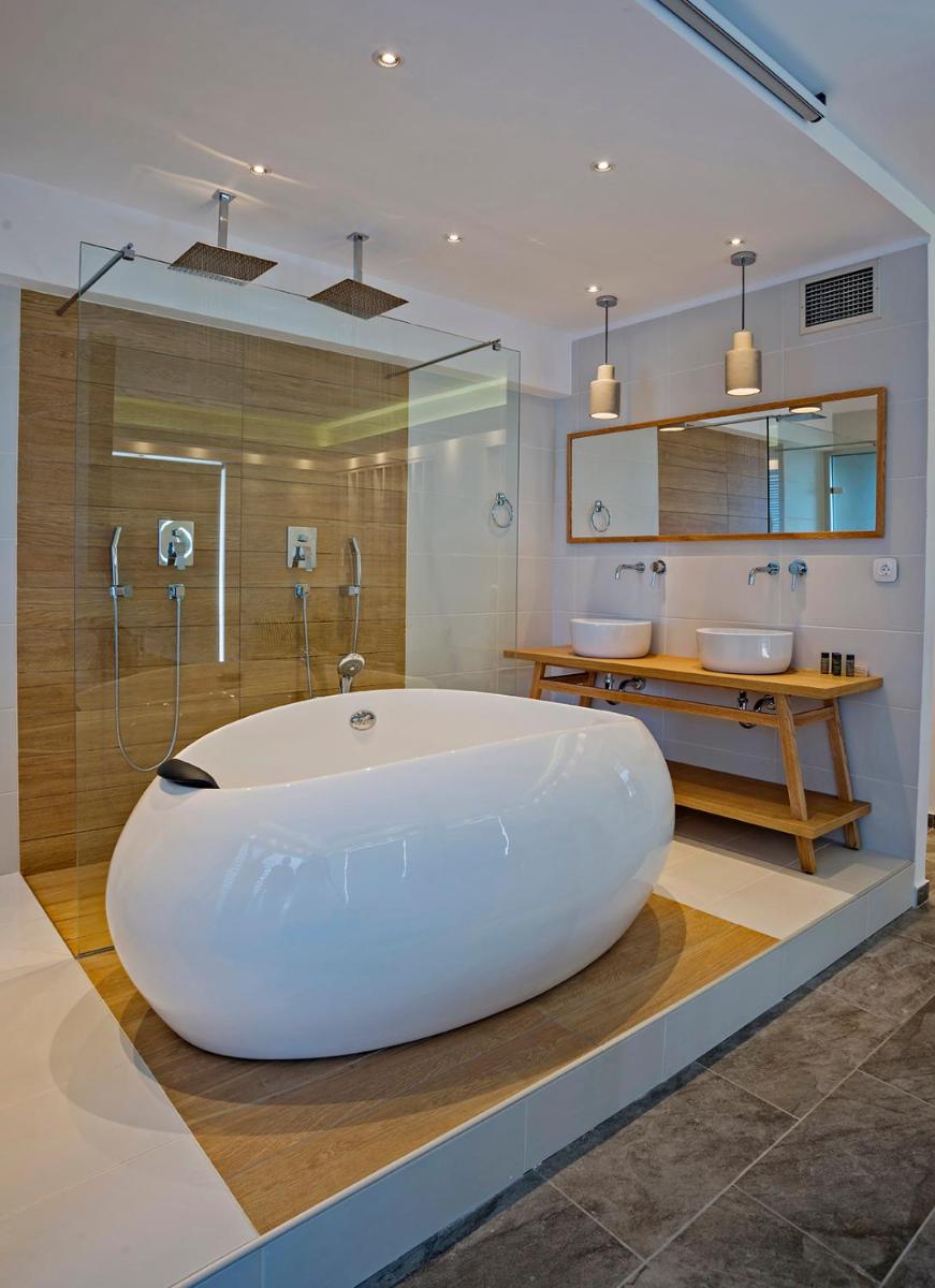Jacuzzi