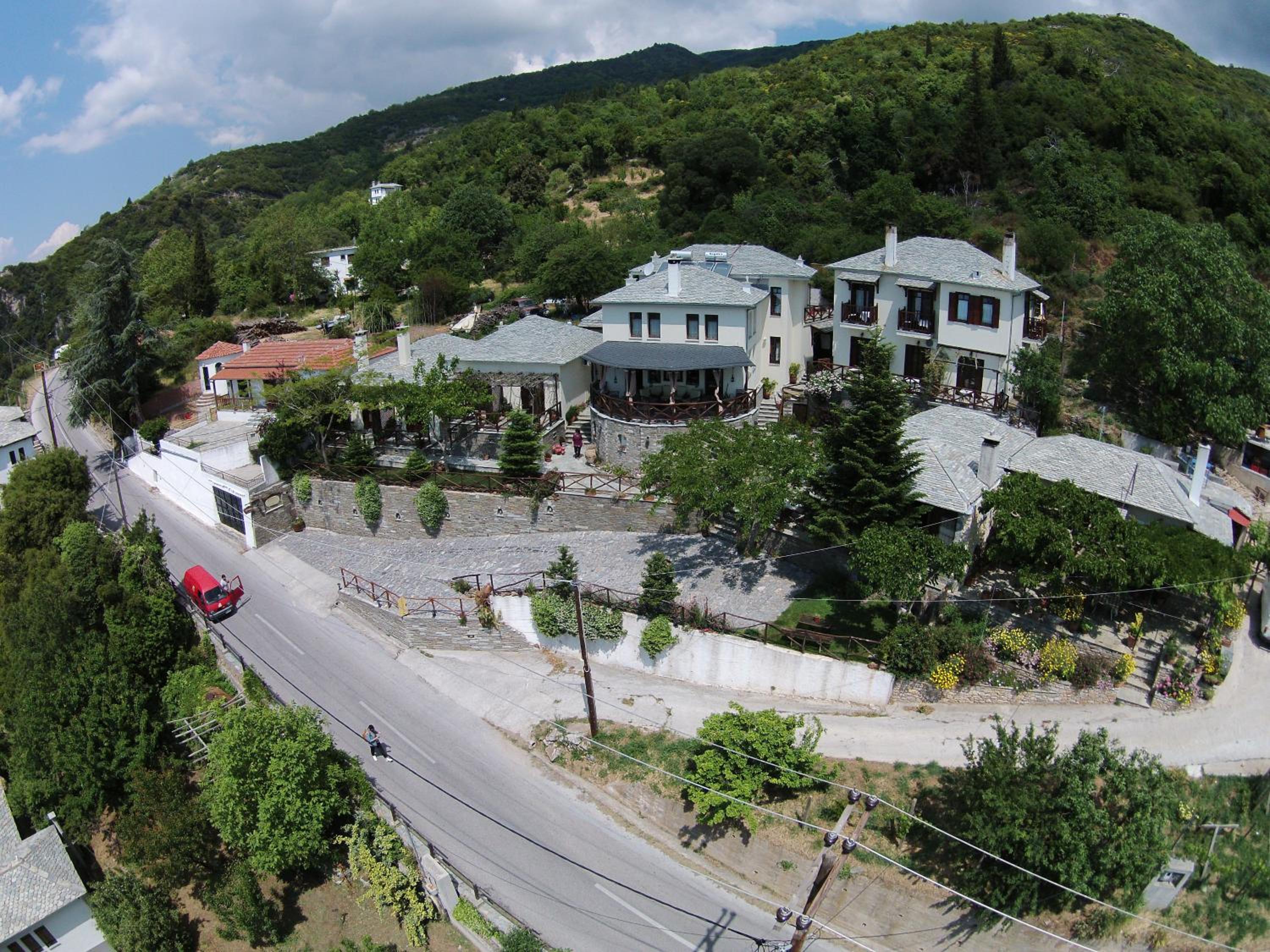 Iliovolo Guesthouse