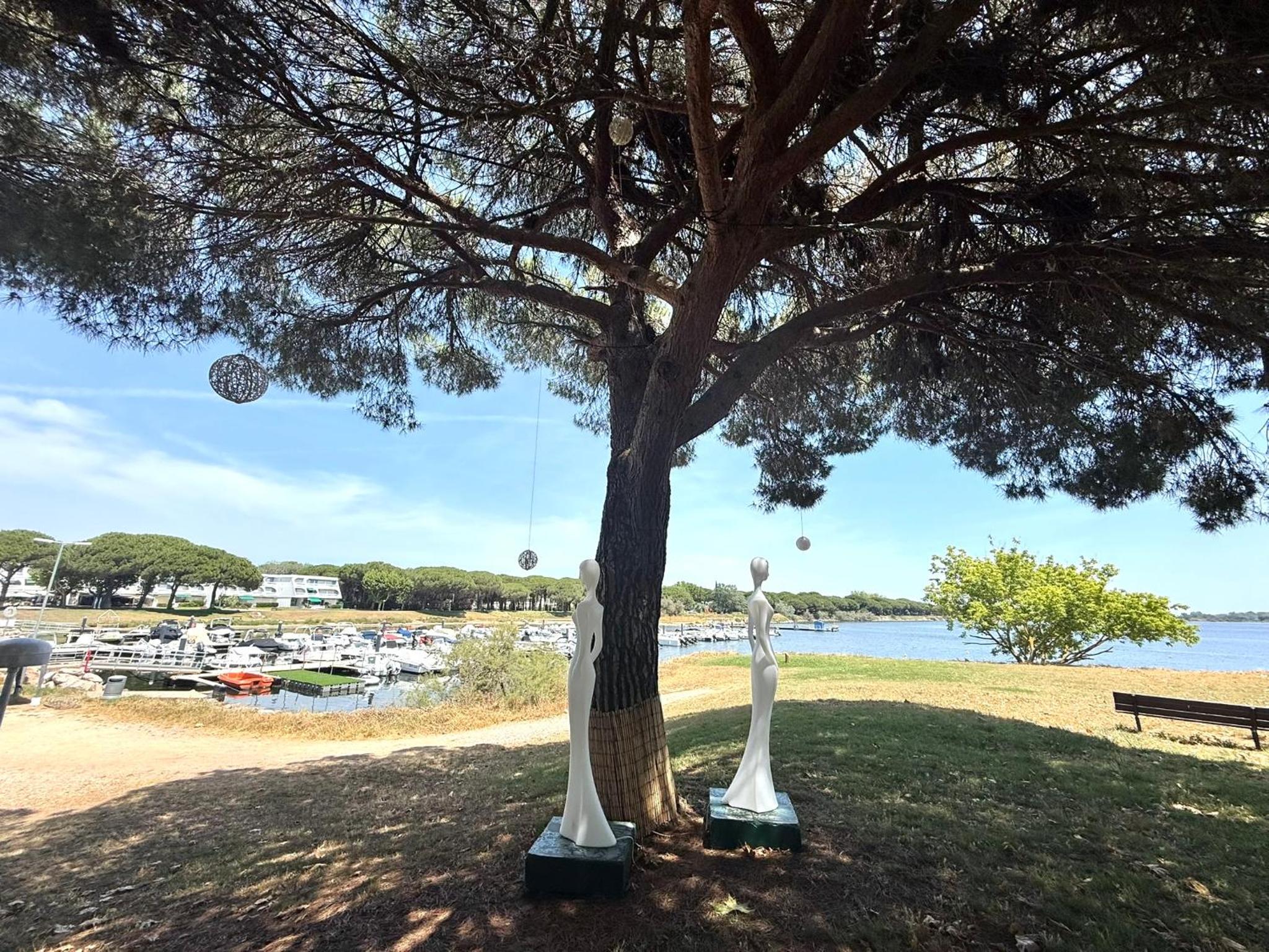 Studio 4pers La Grande Motte Ponant, Vue exceptionnelle lac, double terrasse, Parking, base nautique, golf & plage à pied, draps & serviettes fournis - 2èm