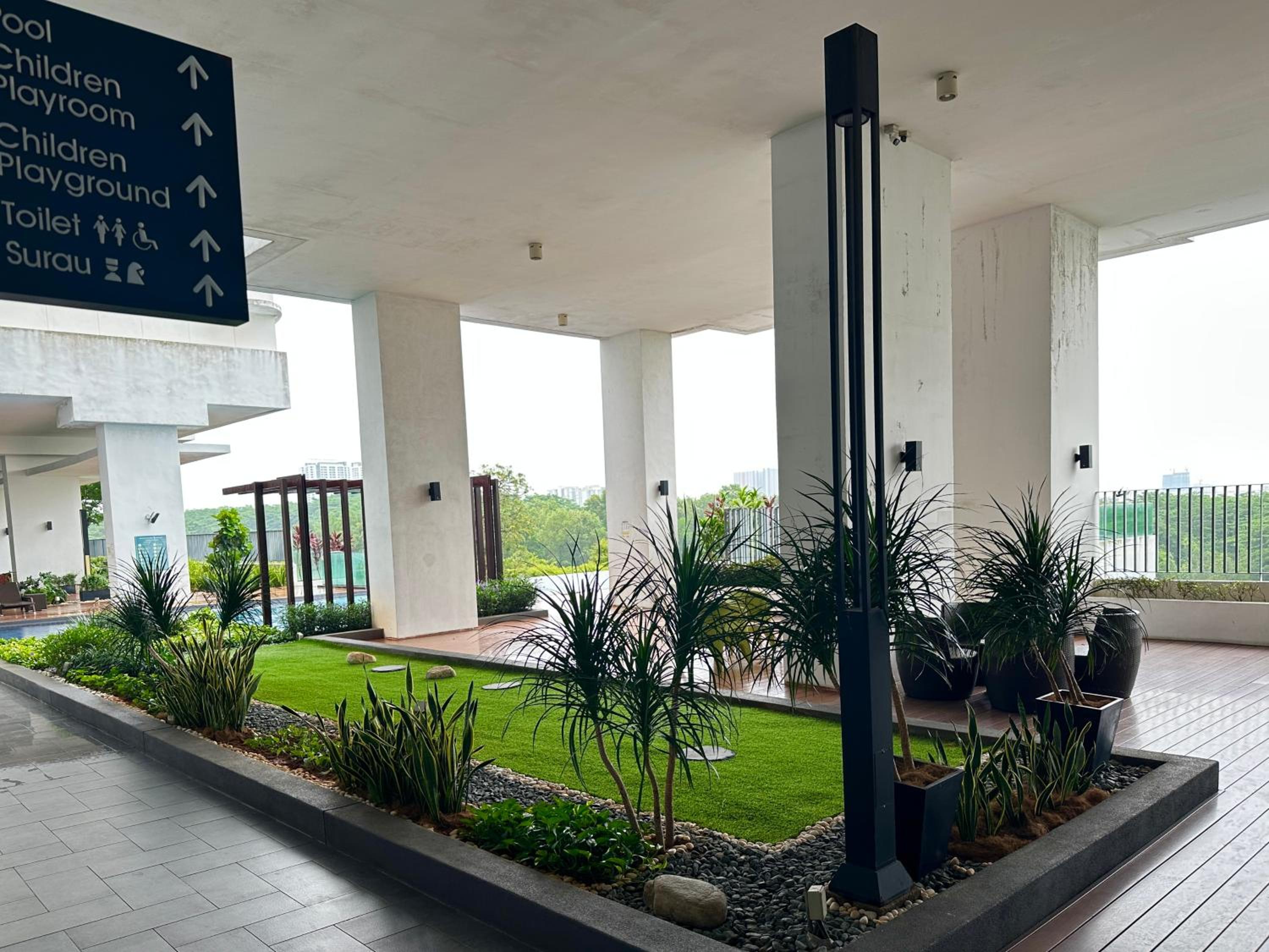Modern 3BR Family Suite Mosaic Southkey Walk to Mid Valley
