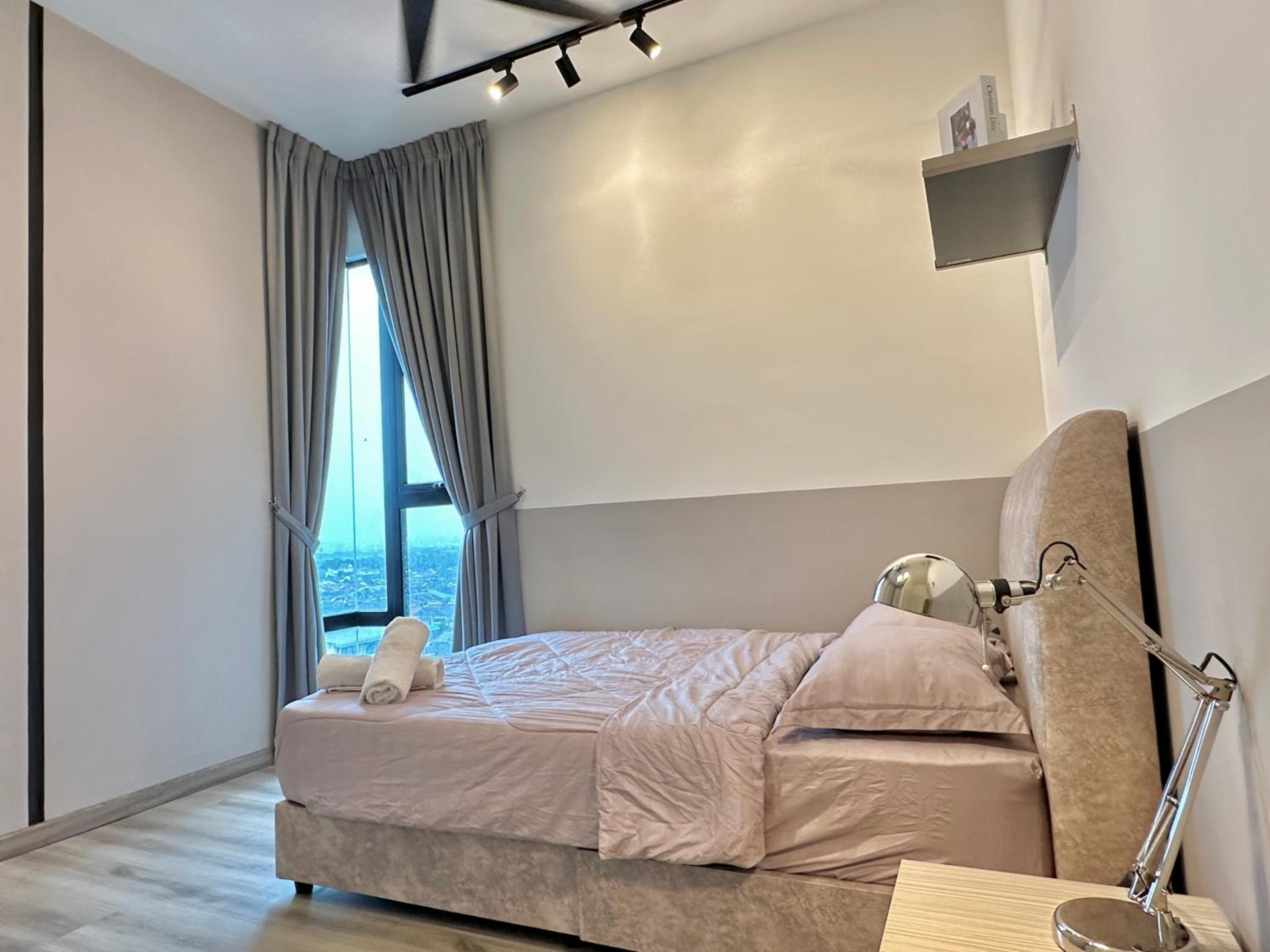 Modern 3BR Family Suite Mosaic Southkey Walk to Mid Valley