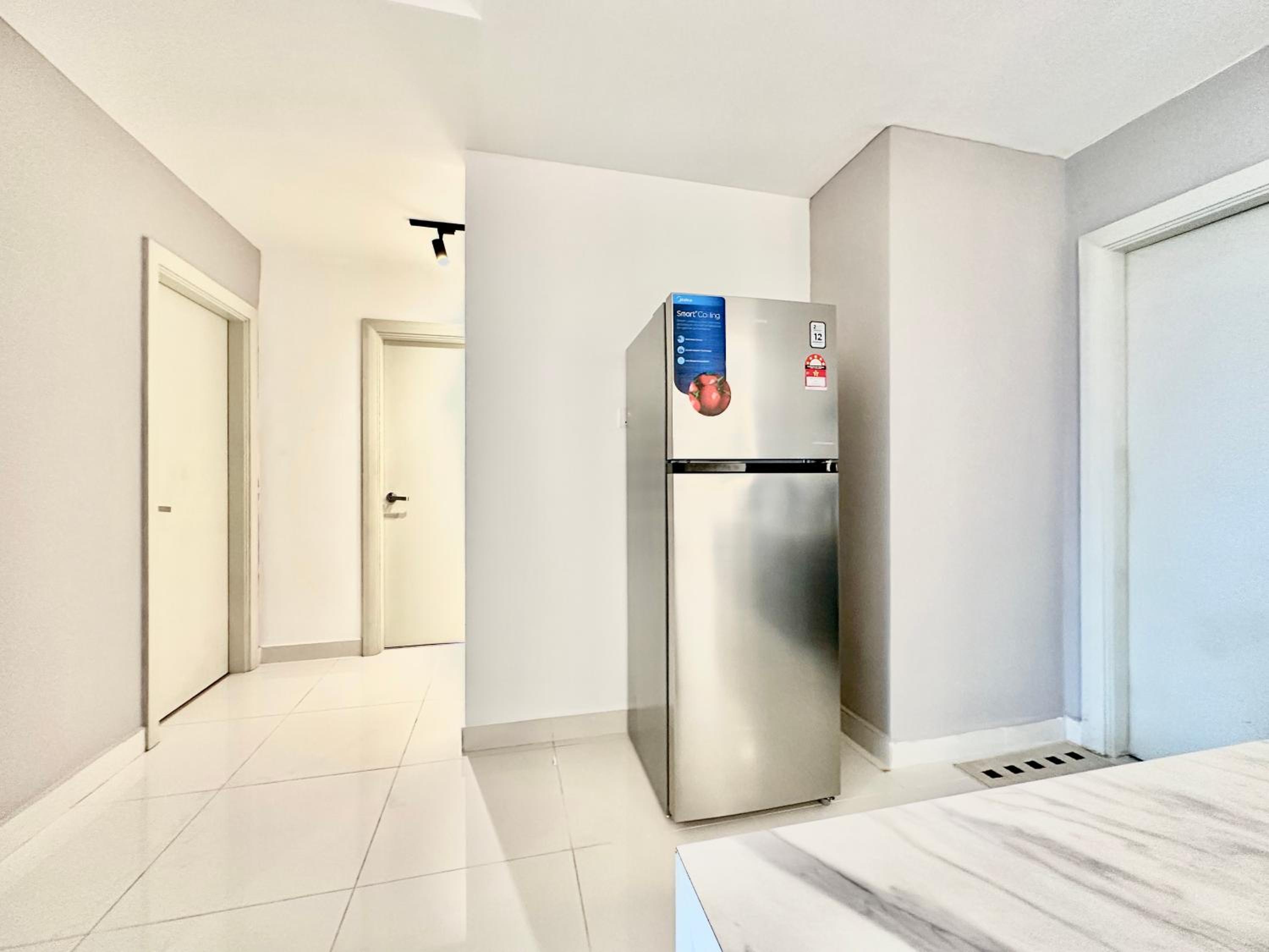 Modern 3BR Family Suite Mosaic Southkey Walk to Mid Valley