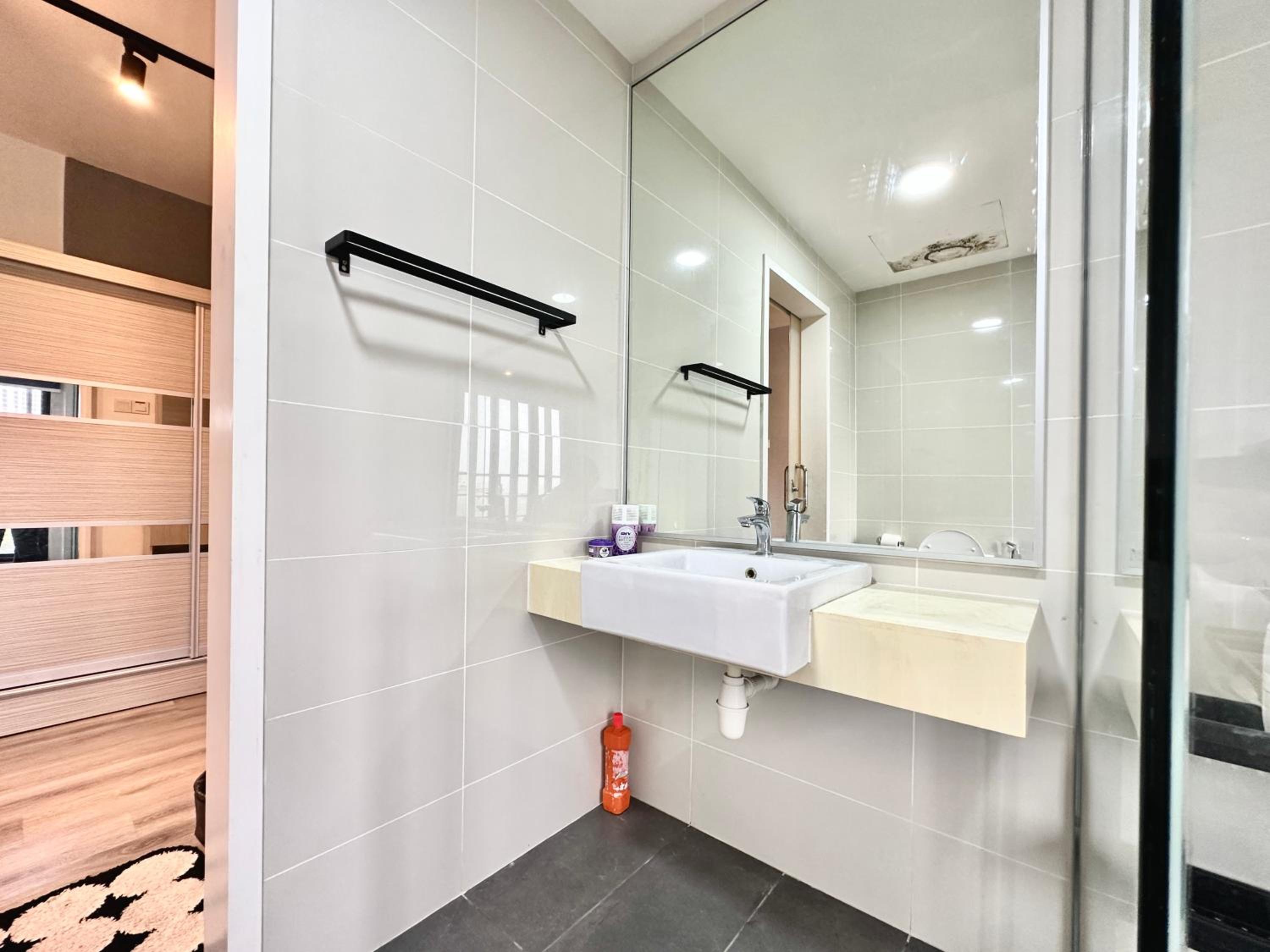 Modern 3BR Family Suite Mosaic Southkey Walk to Mid Valley