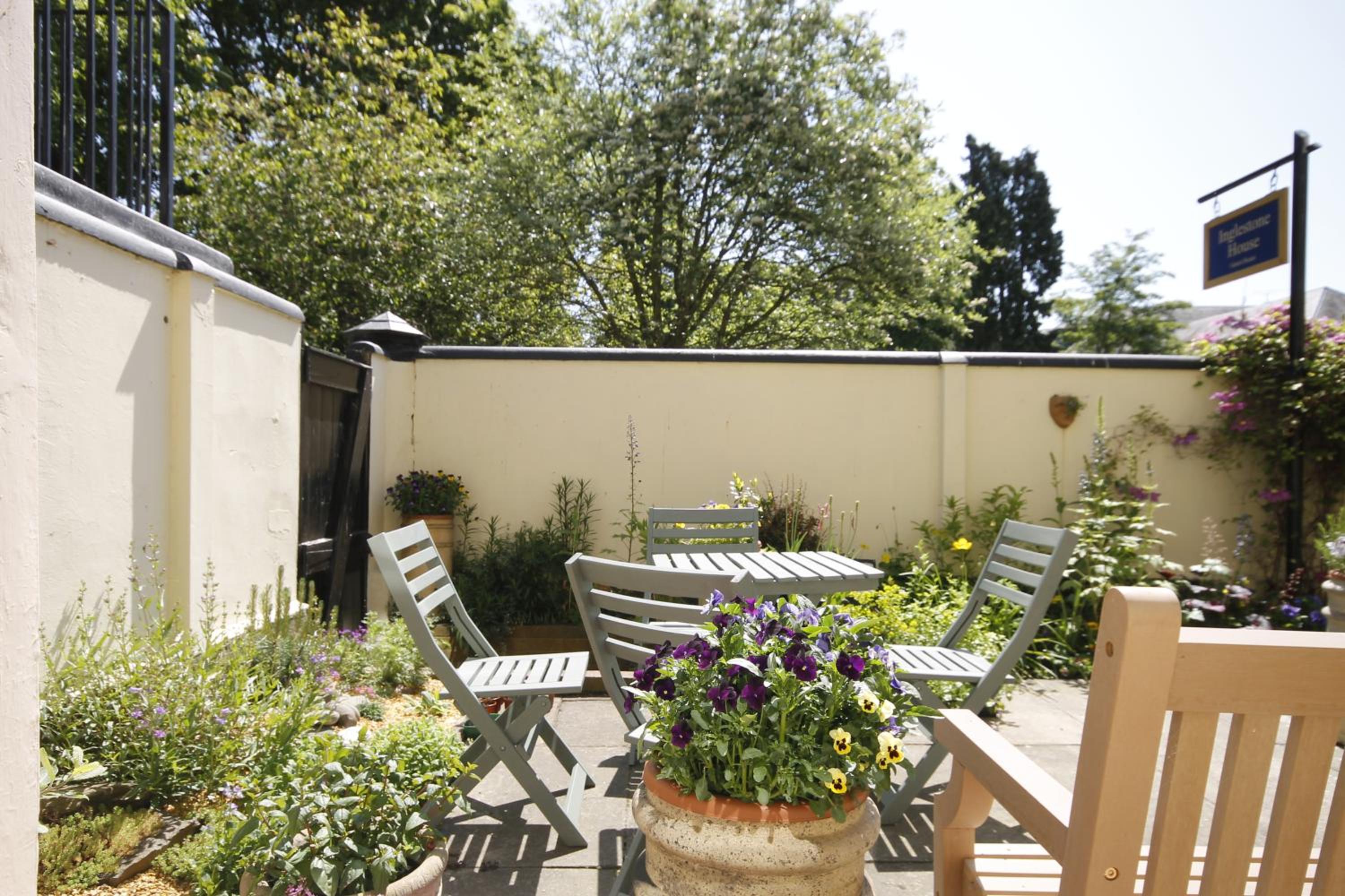 Inglestone House Guest House