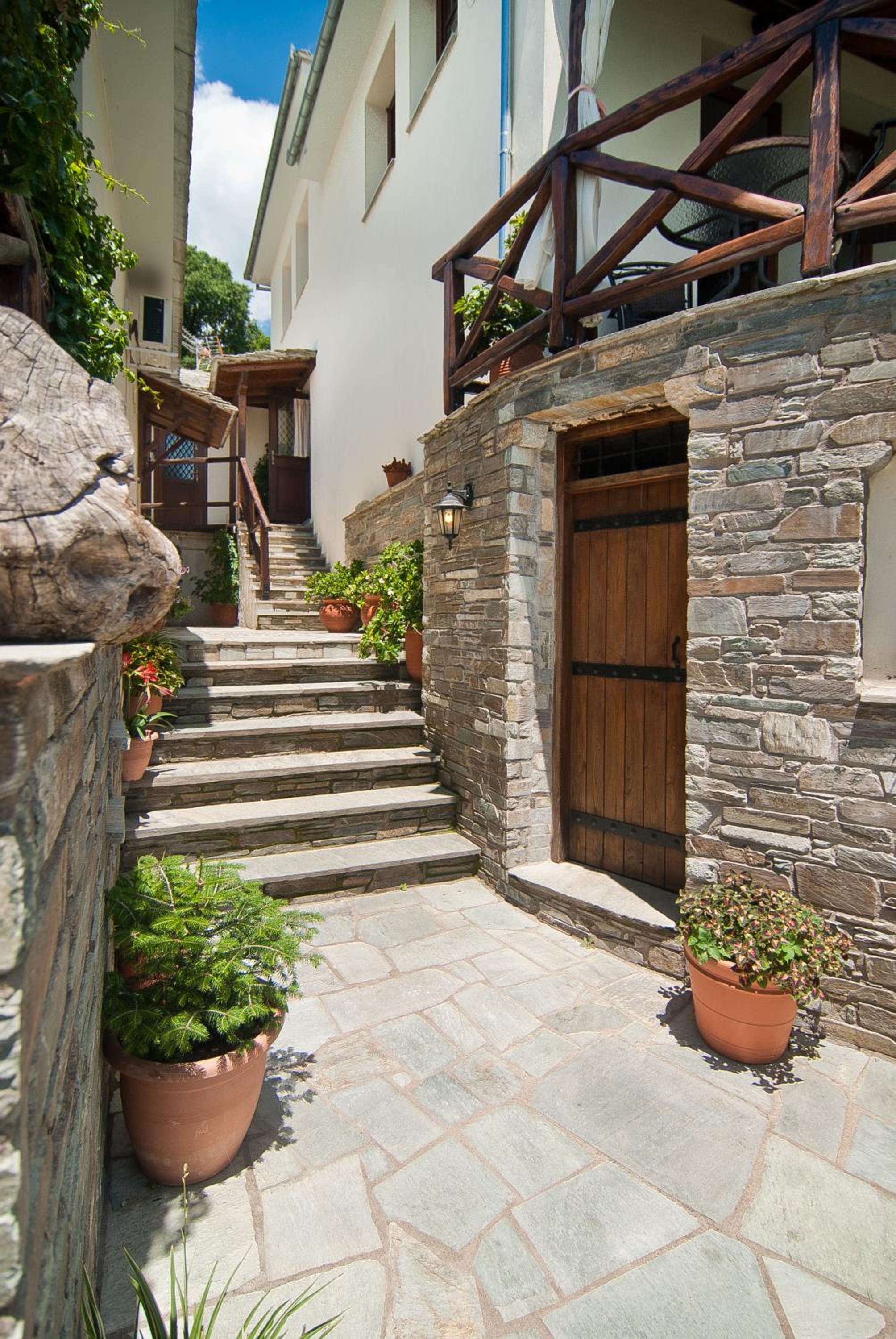 Iliovolo Guesthouse