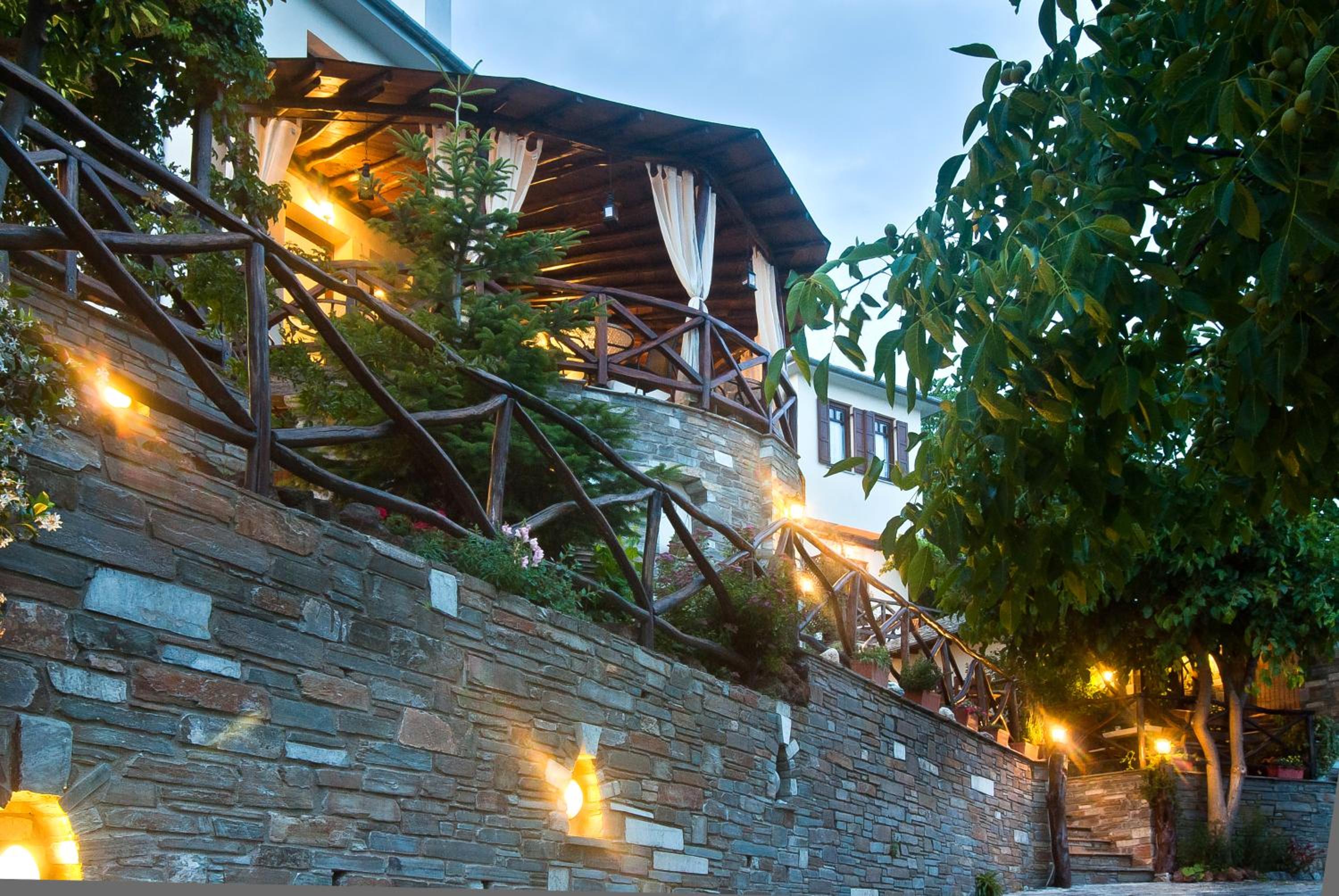 Iliovolo Guesthouse