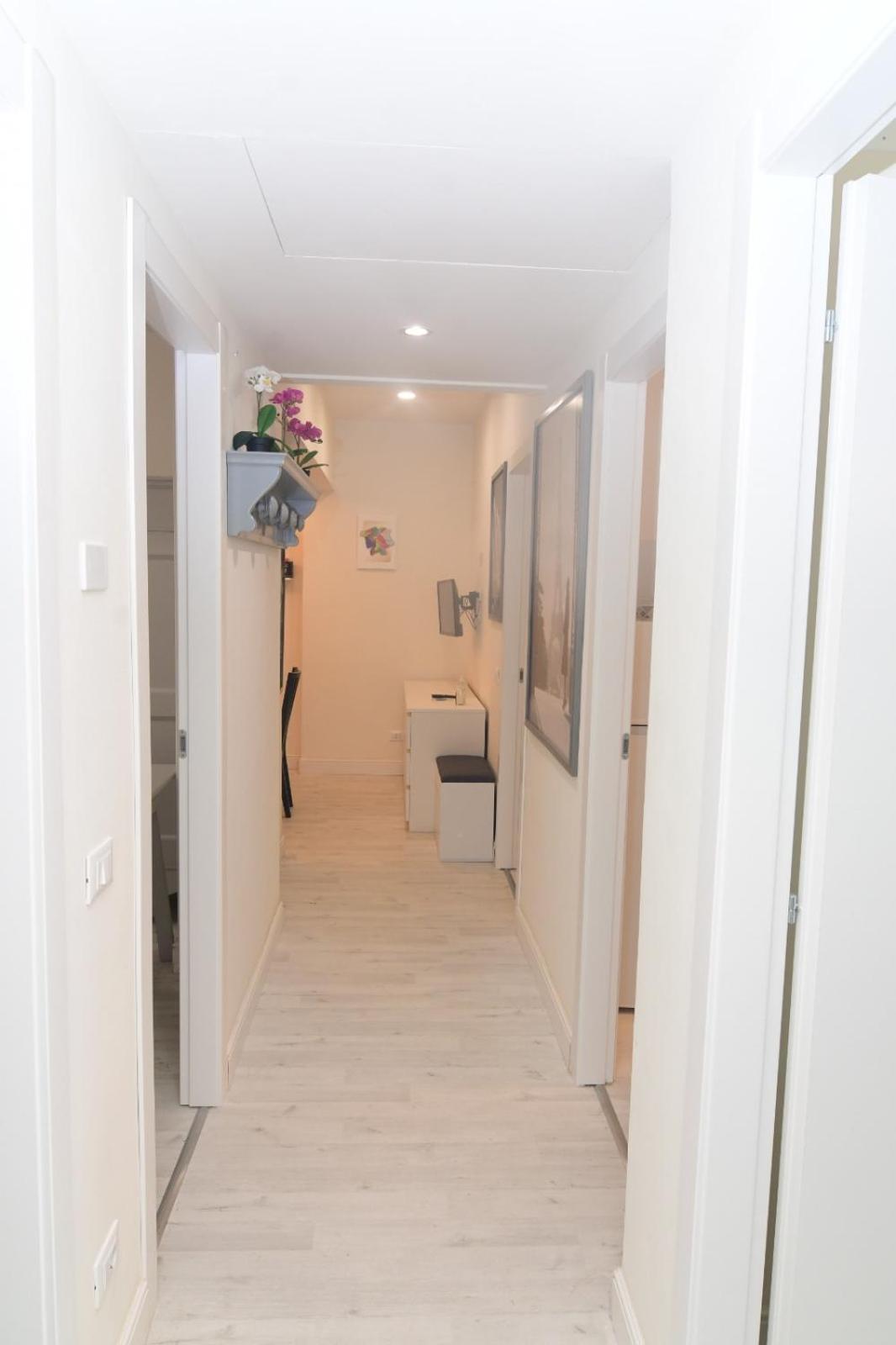 Roma Metro Apartment